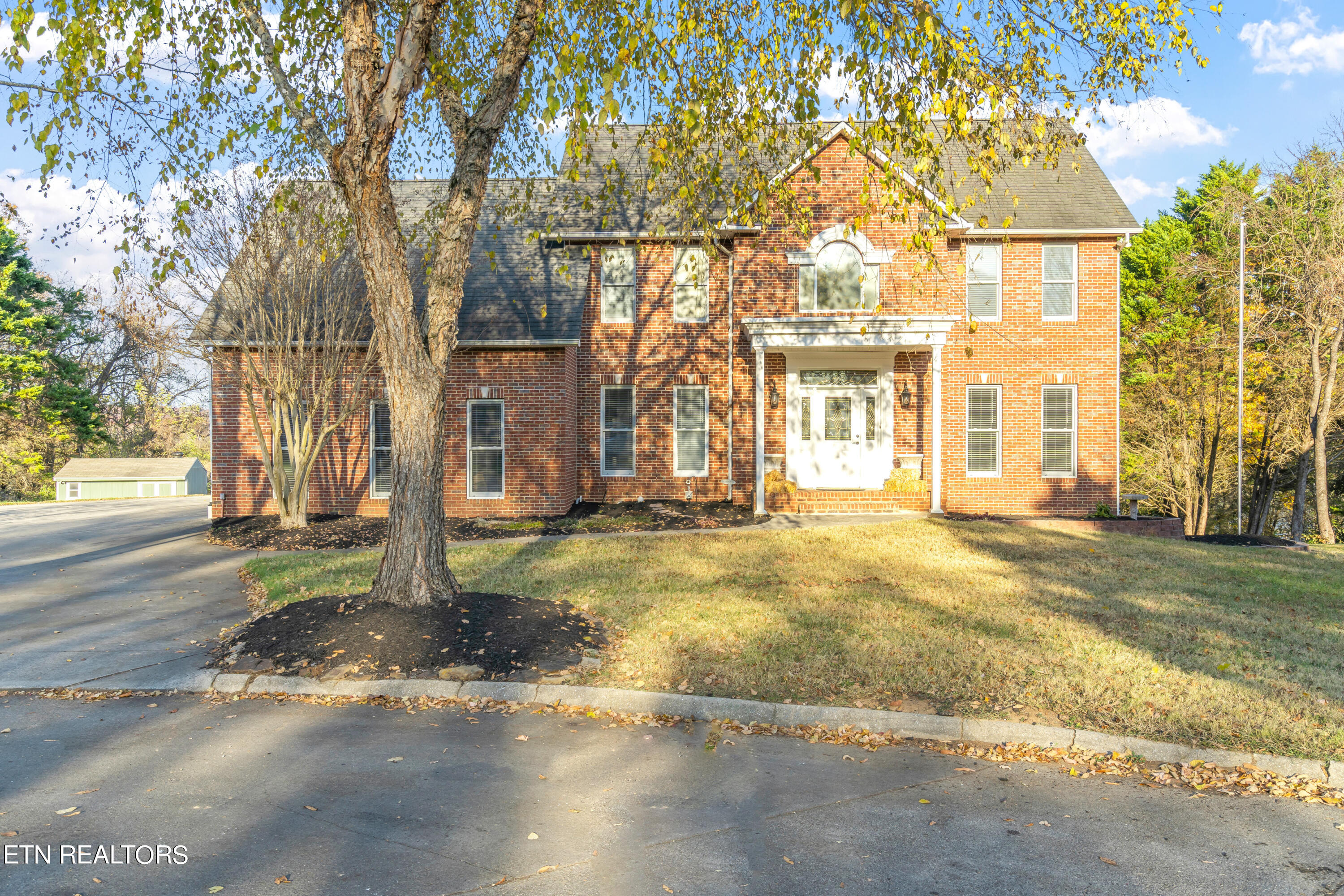 16 Radcliff Terrace Oak Ridge TN 37830