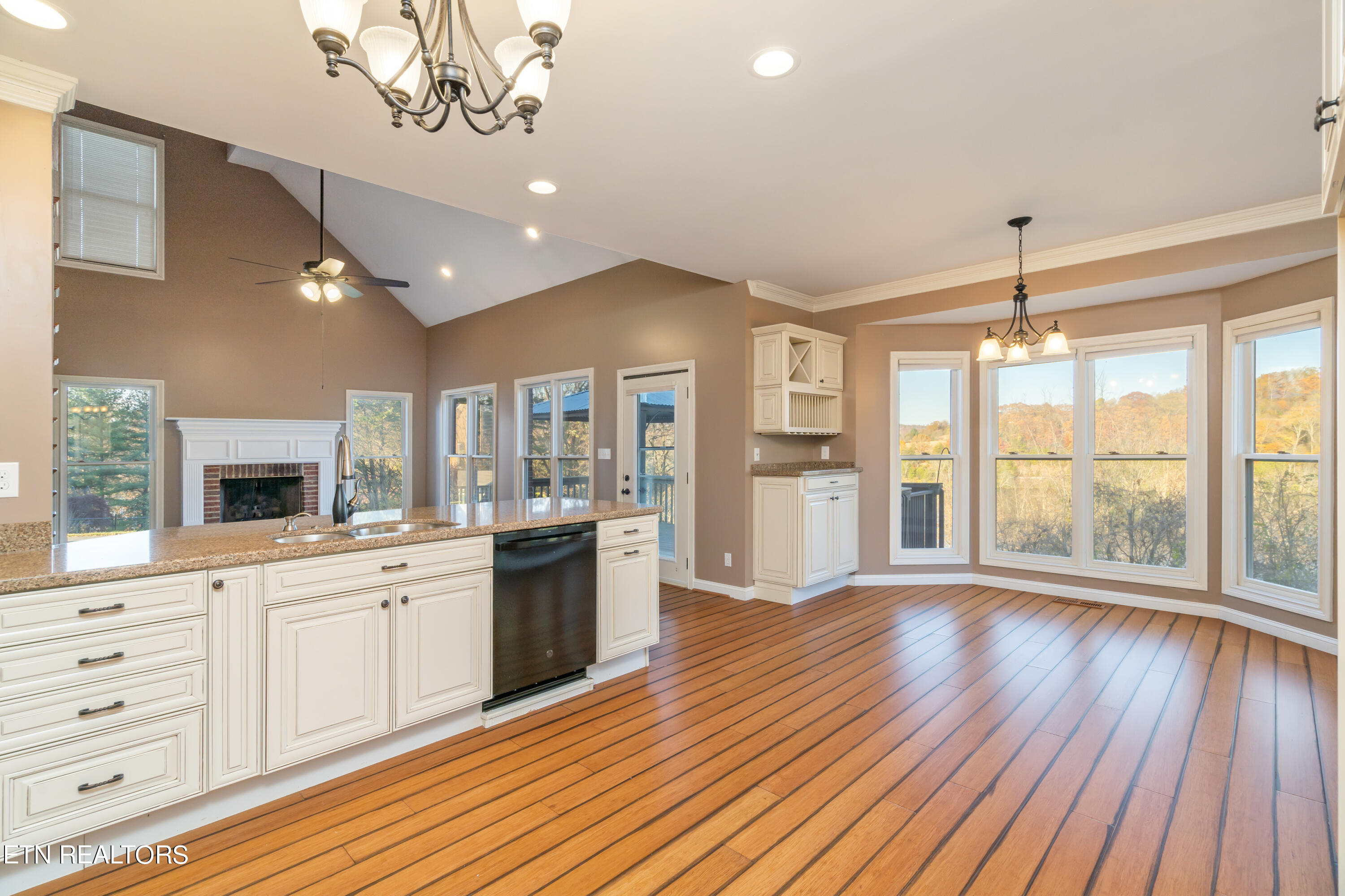 16 Radcliff Terrace Oak Ridge TN 37830