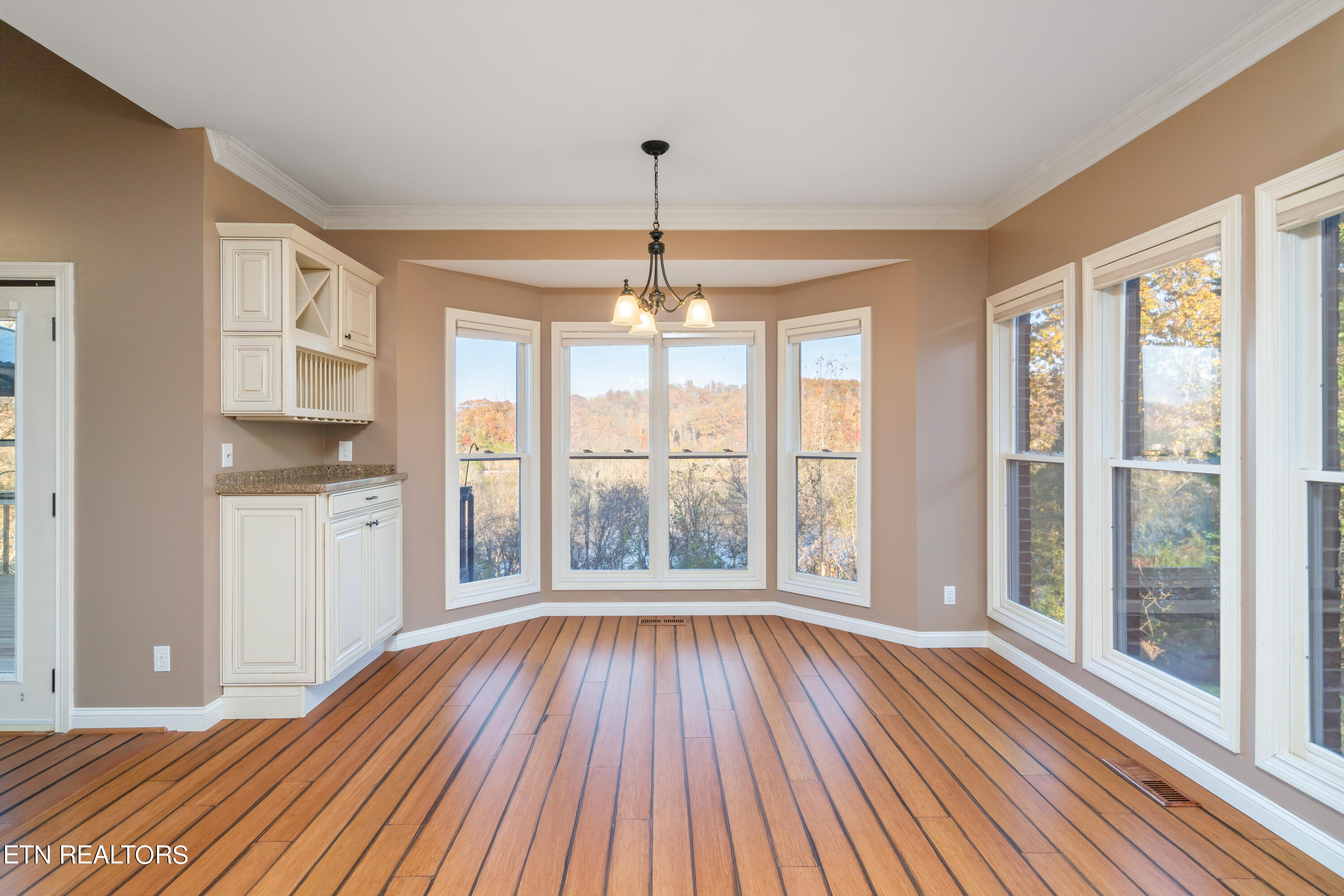 16 Radcliff Terrace Oak Ridge TN 37830