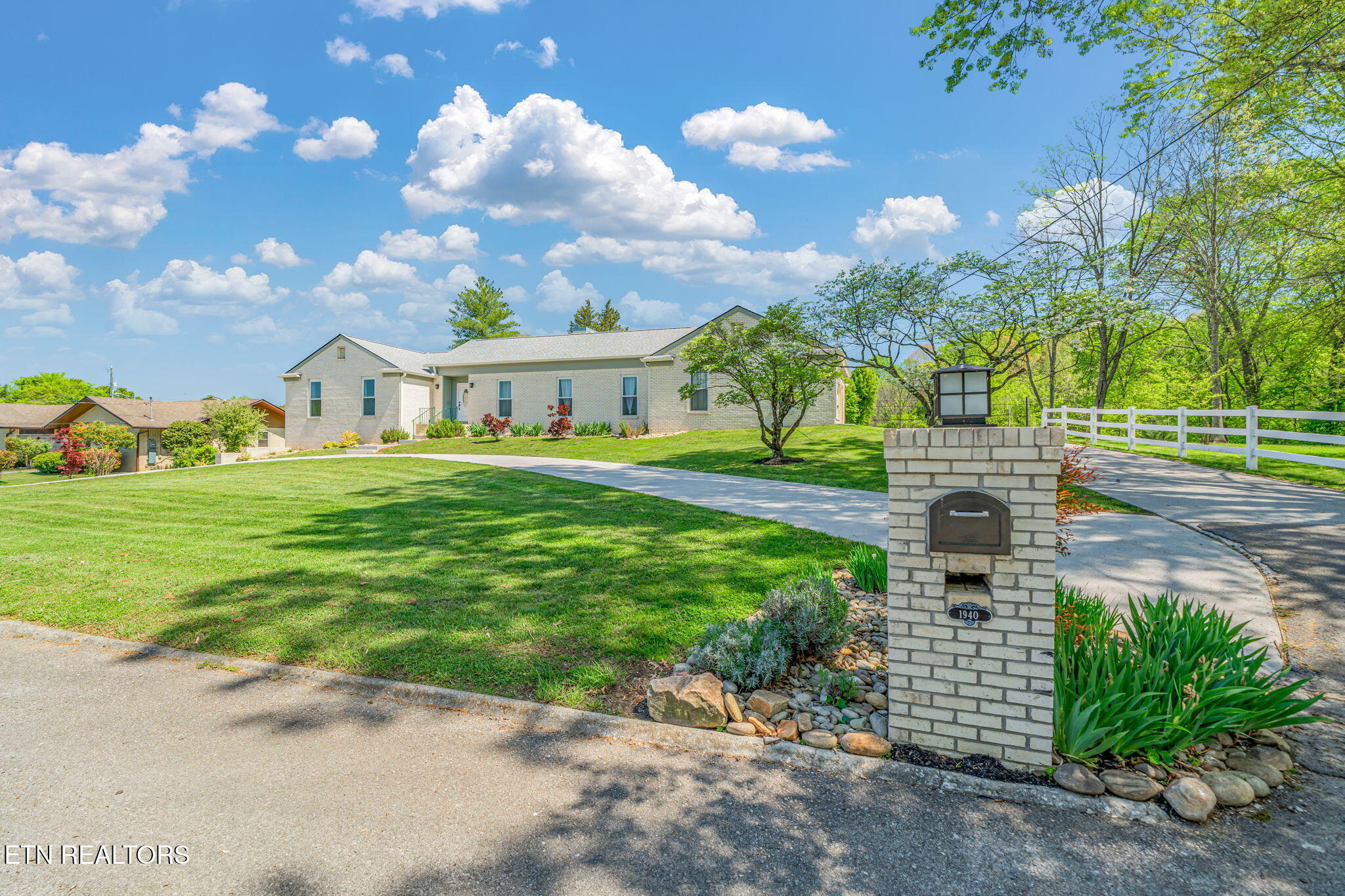 1940 River Shores Drive Knoxville TN 37914