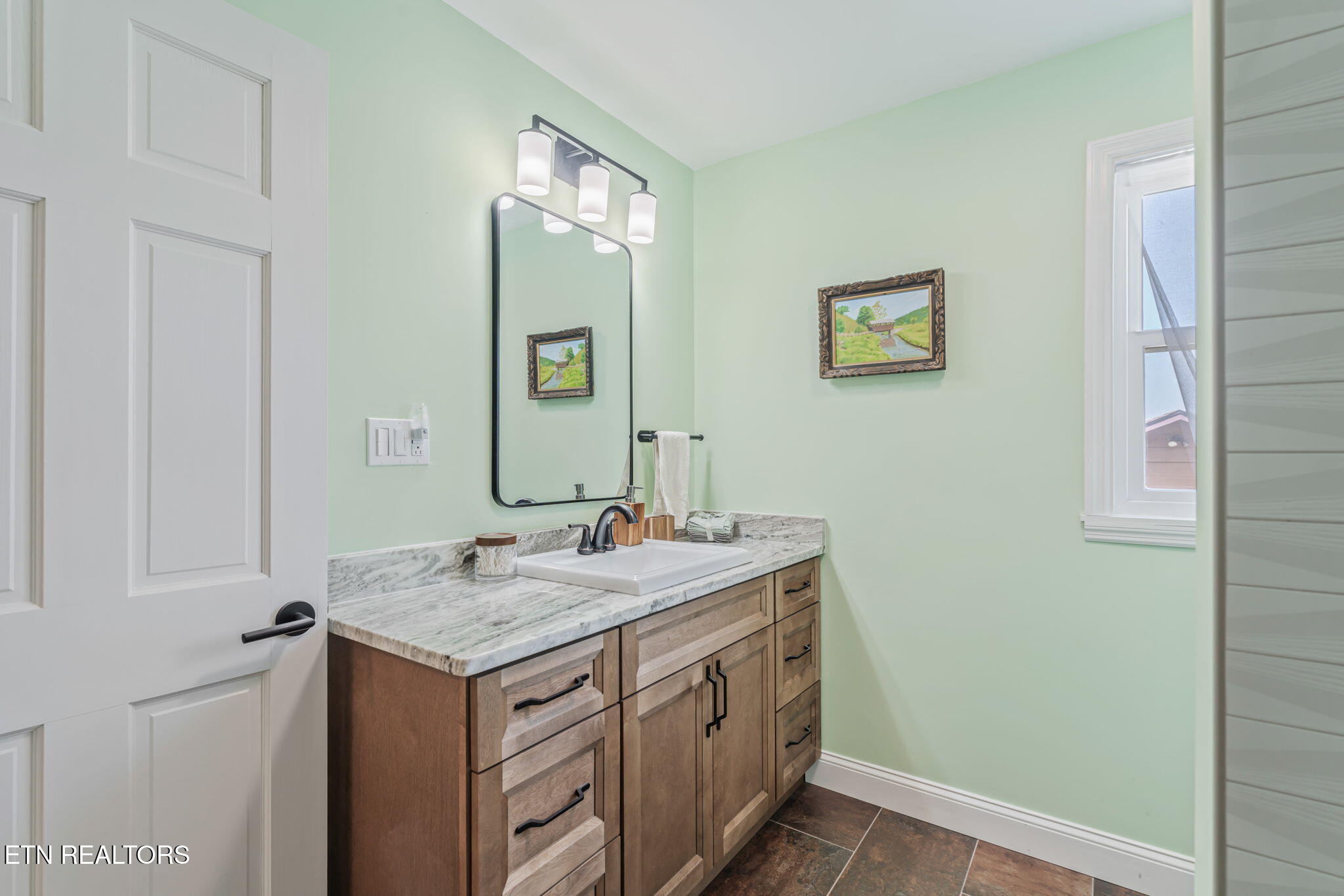1940 River Shores Drive Knoxville TN 37914