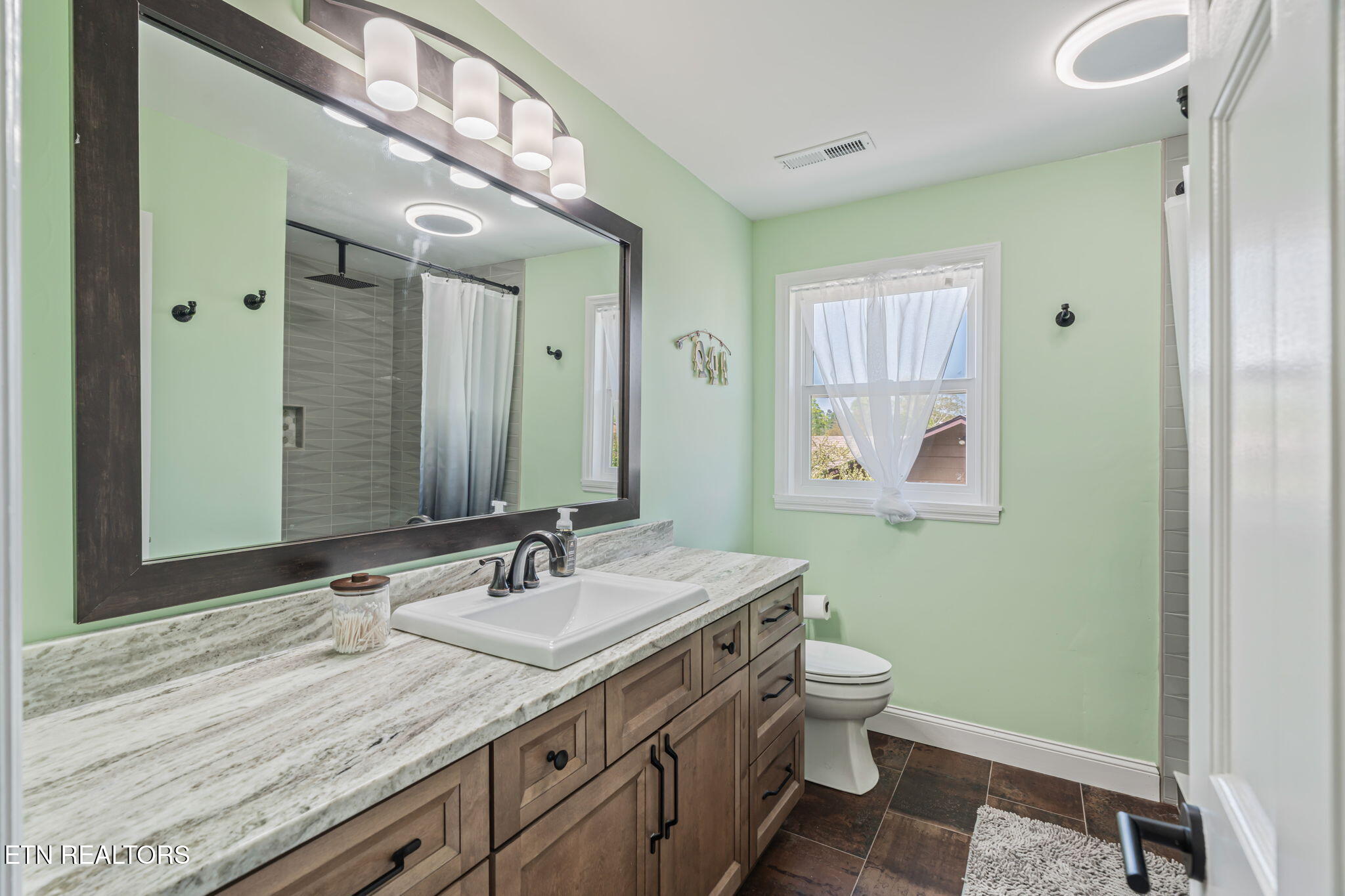 1940 River Shores Drive Knoxville TN 37914