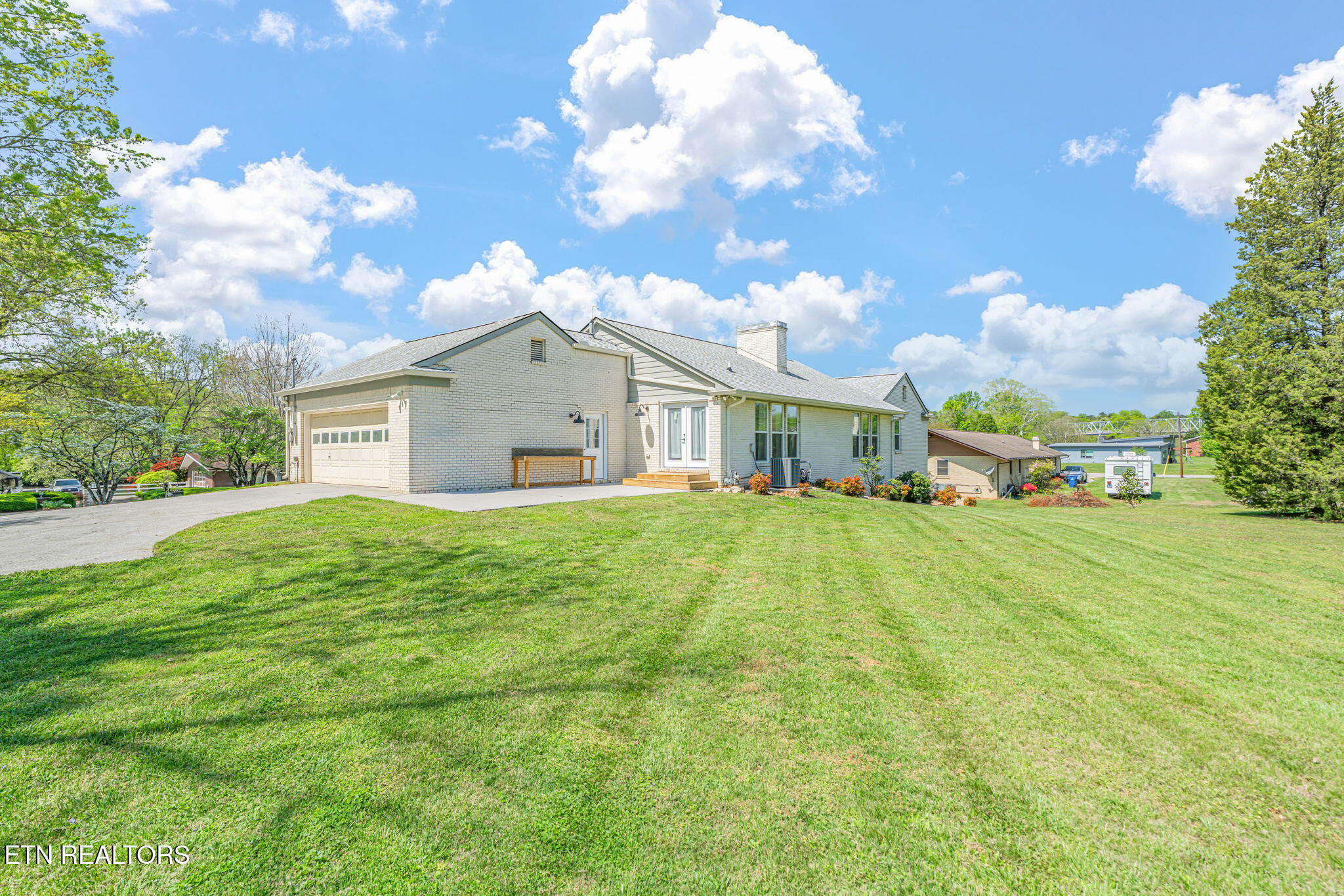 1940 River Shores Drive Knoxville TN 37914