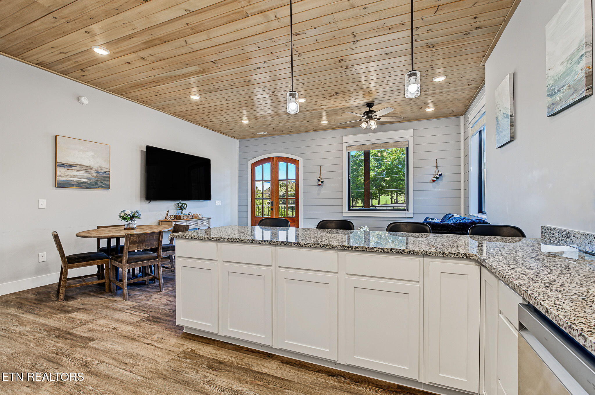 810 Blue Herring Way Sevierville TN 37876