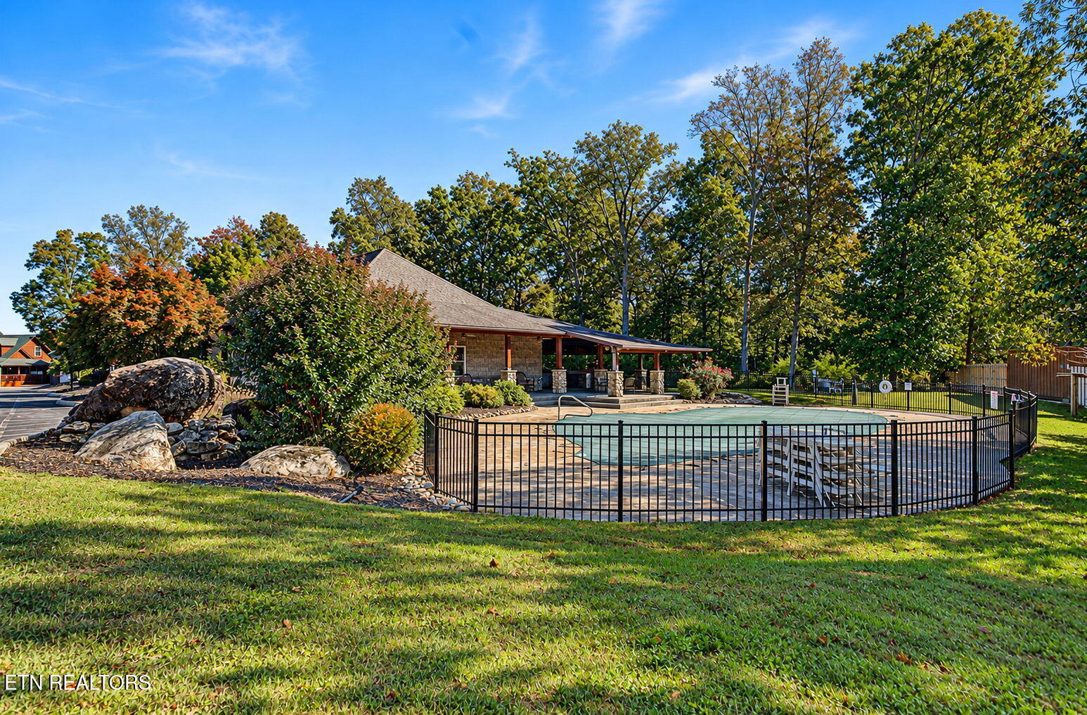 810 Blue Herring Way Sevierville TN 37876