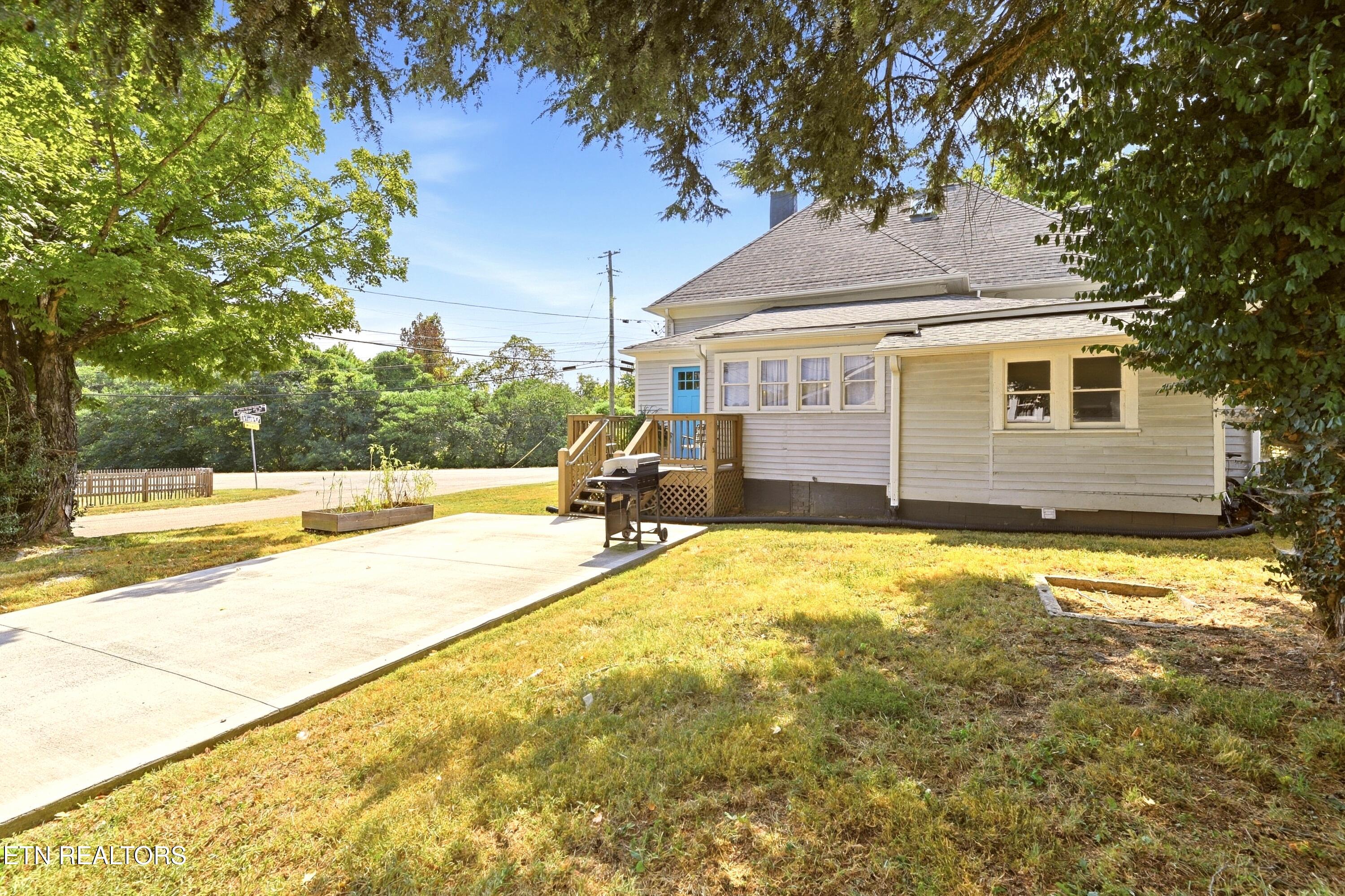 1437 Grainger Avenue Knoxville TN 37917