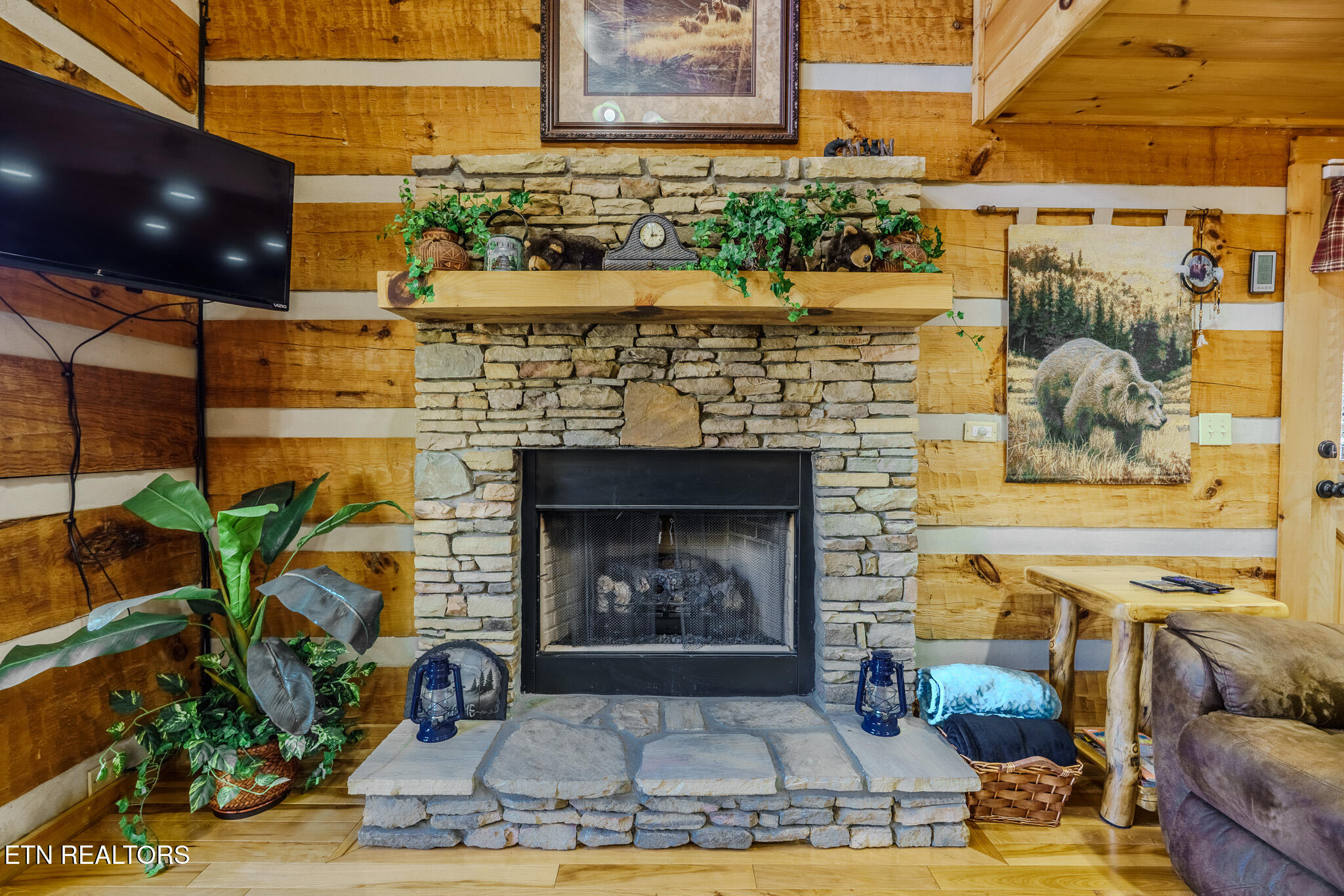 1554 Bear Valley Road Sevierville TN 37876