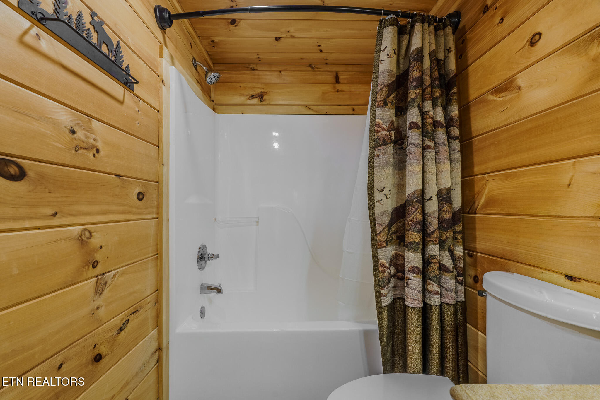 1554 Bear Valley Road Sevierville TN 37876
