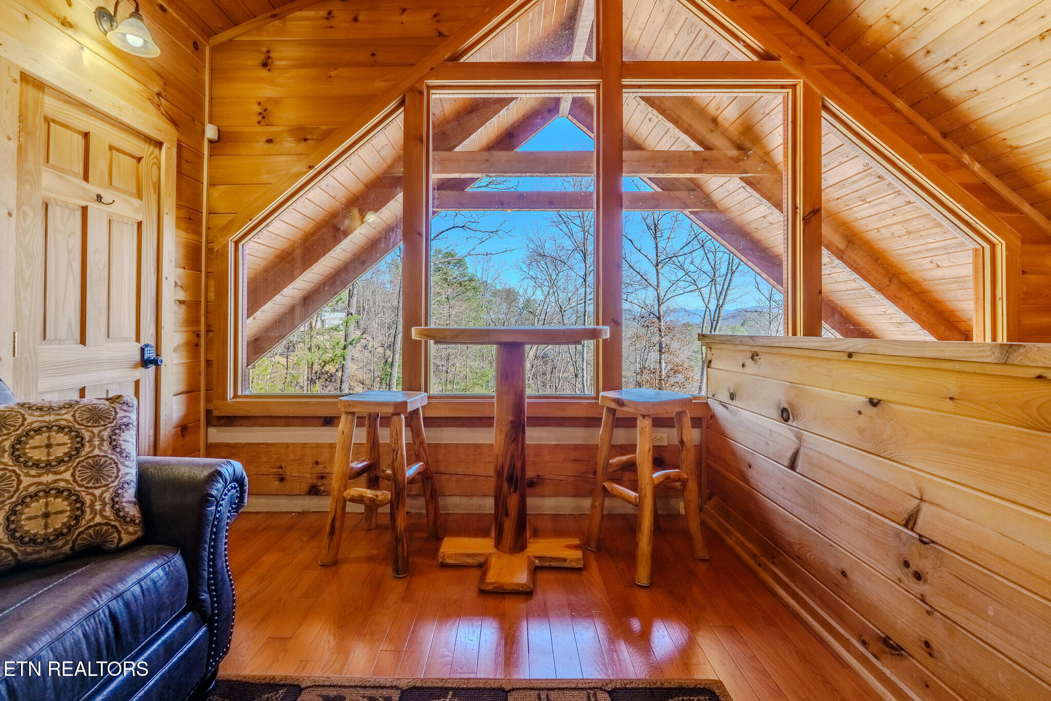 1554 Bear Valley Road Sevierville TN 37876