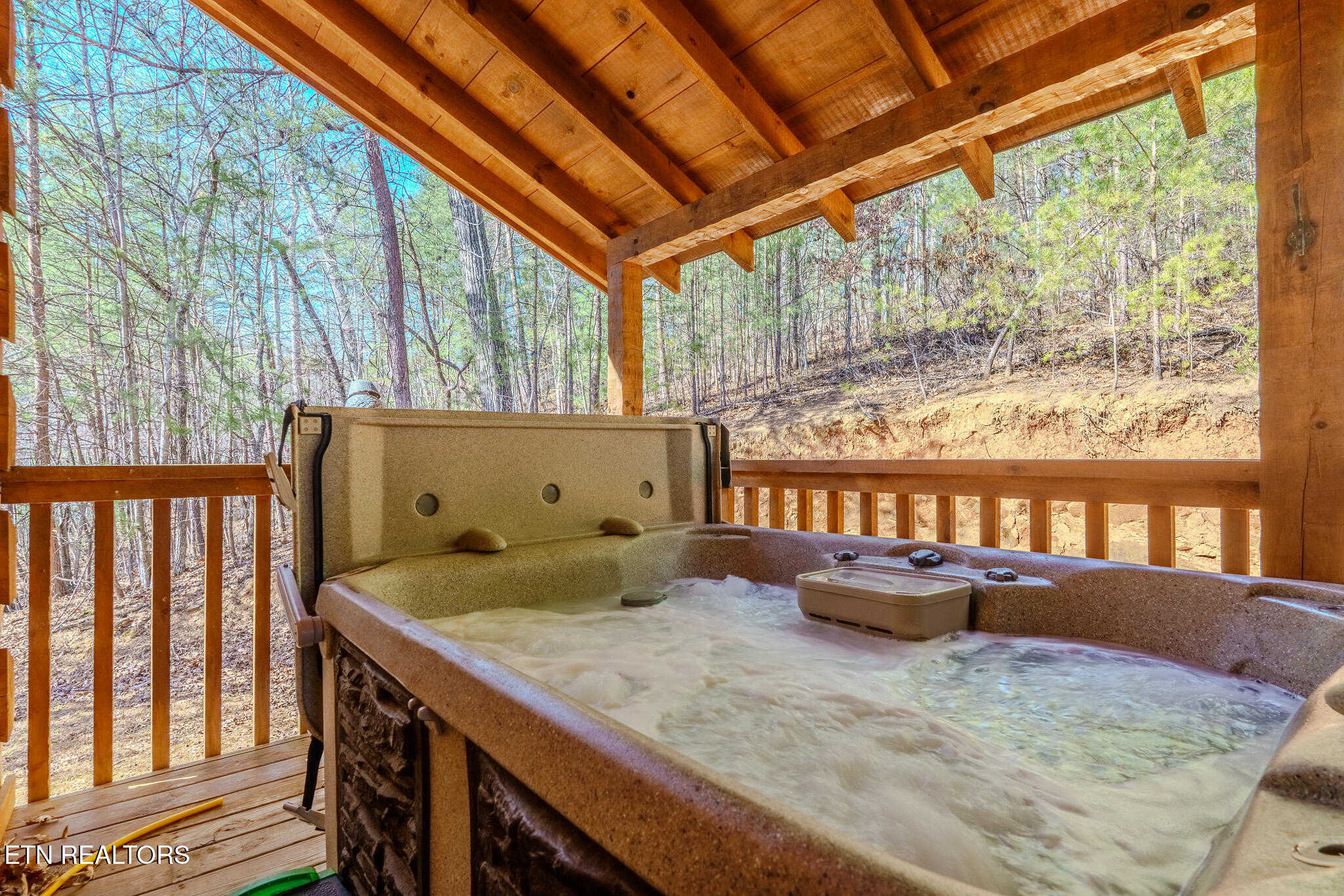 1554 Bear Valley Road Sevierville TN 37876