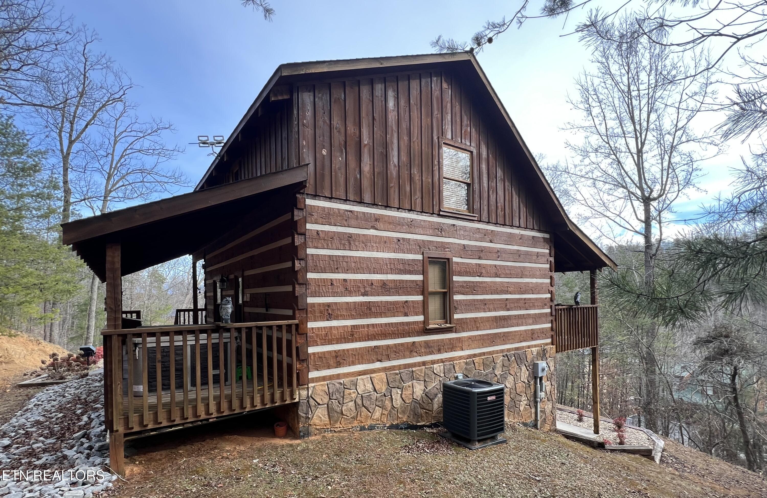 1554 Bear Valley Road Sevierville TN 37876