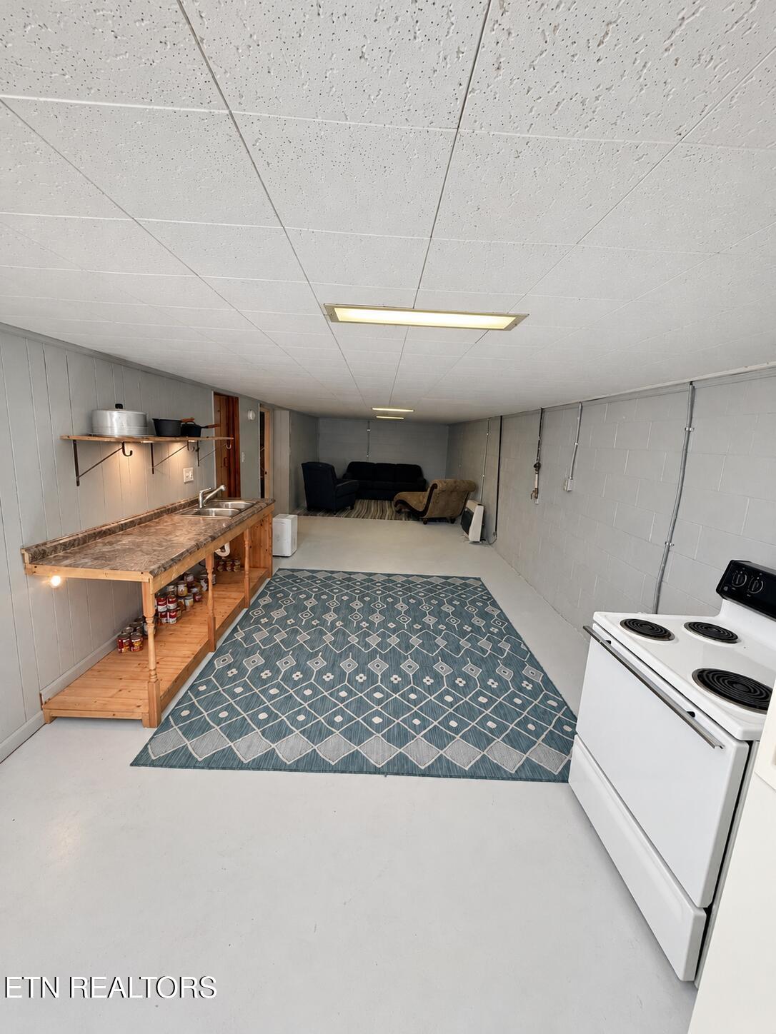 2024 Rose Drive Tazewell TN 37879