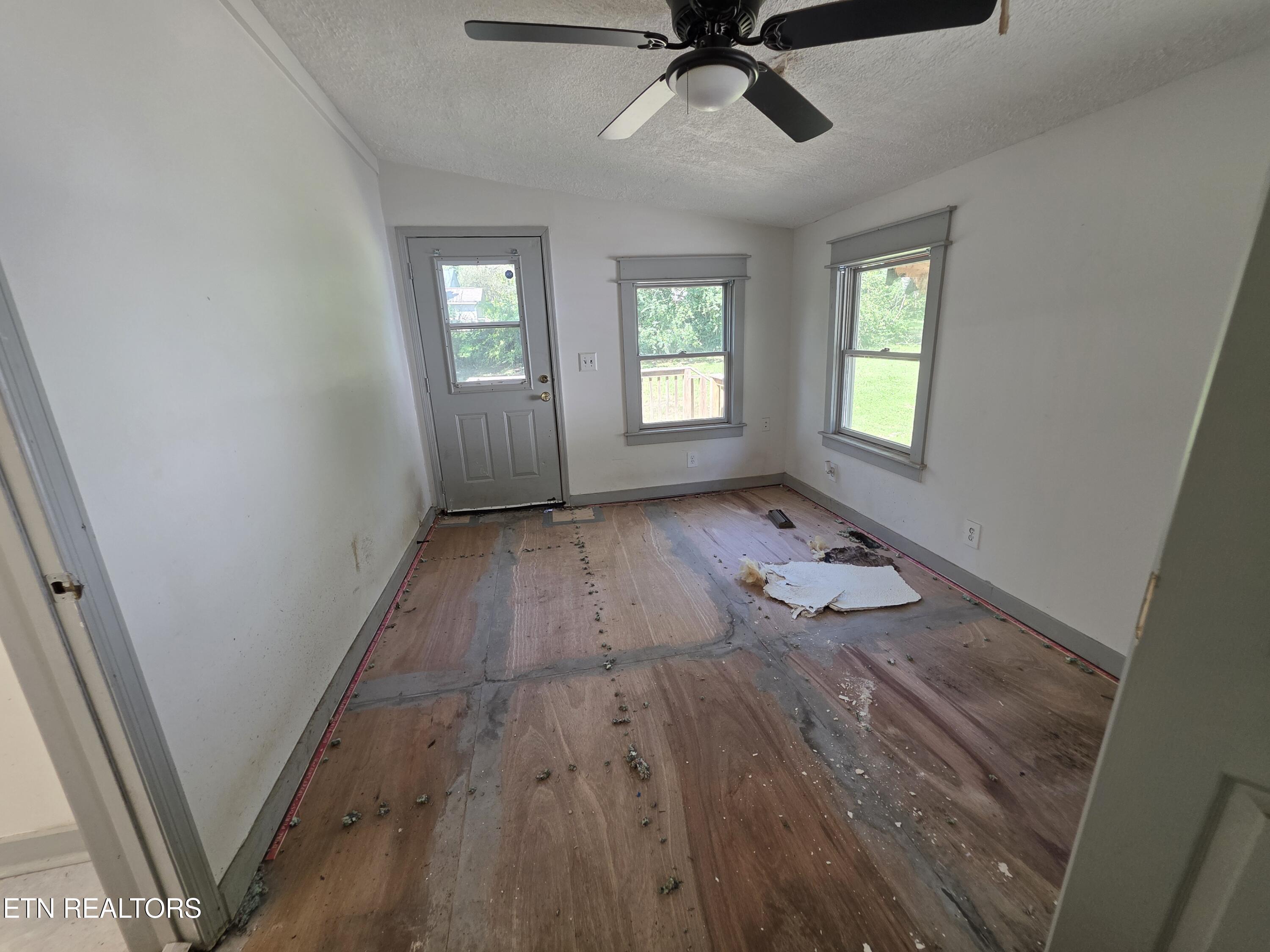 3906 Luwana Lane Knoxville TN 37917
