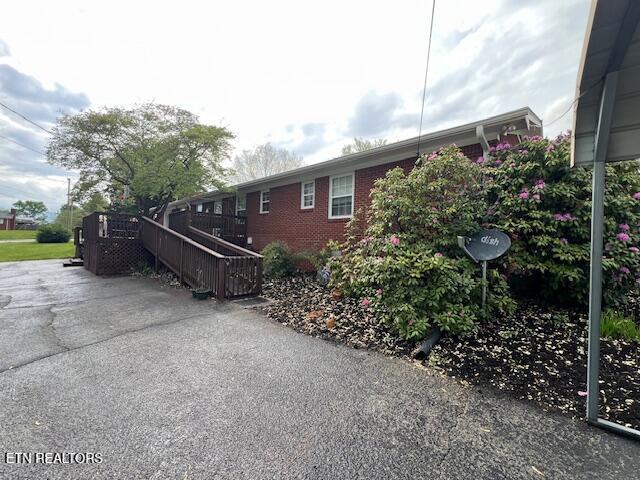 205 Hickory Lane Jacksboro TN 37757