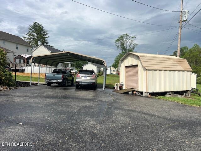 205 Hickory Lane Jacksboro TN 37757