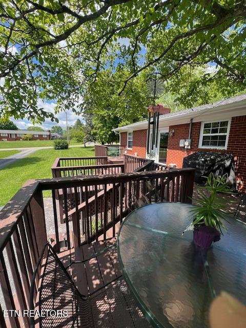 205 Hickory Lane Jacksboro TN 37757