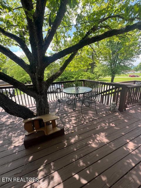 205 Hickory Lane Jacksboro TN 37757