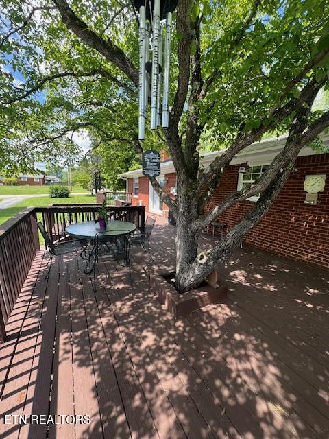 205 Hickory Lane Jacksboro TN 37757