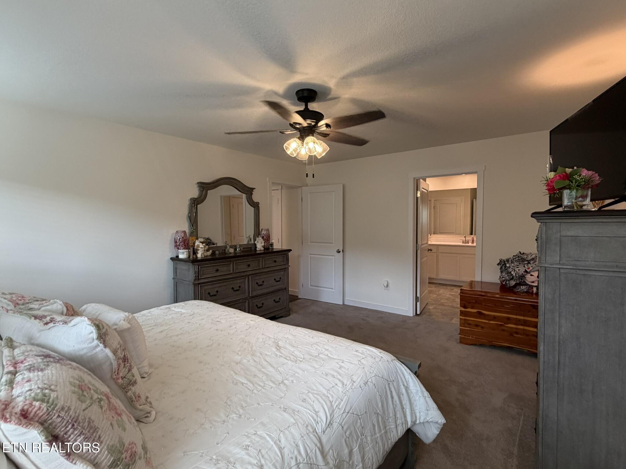 136 S Blissful Meadows Drive Harriman TN 37748
