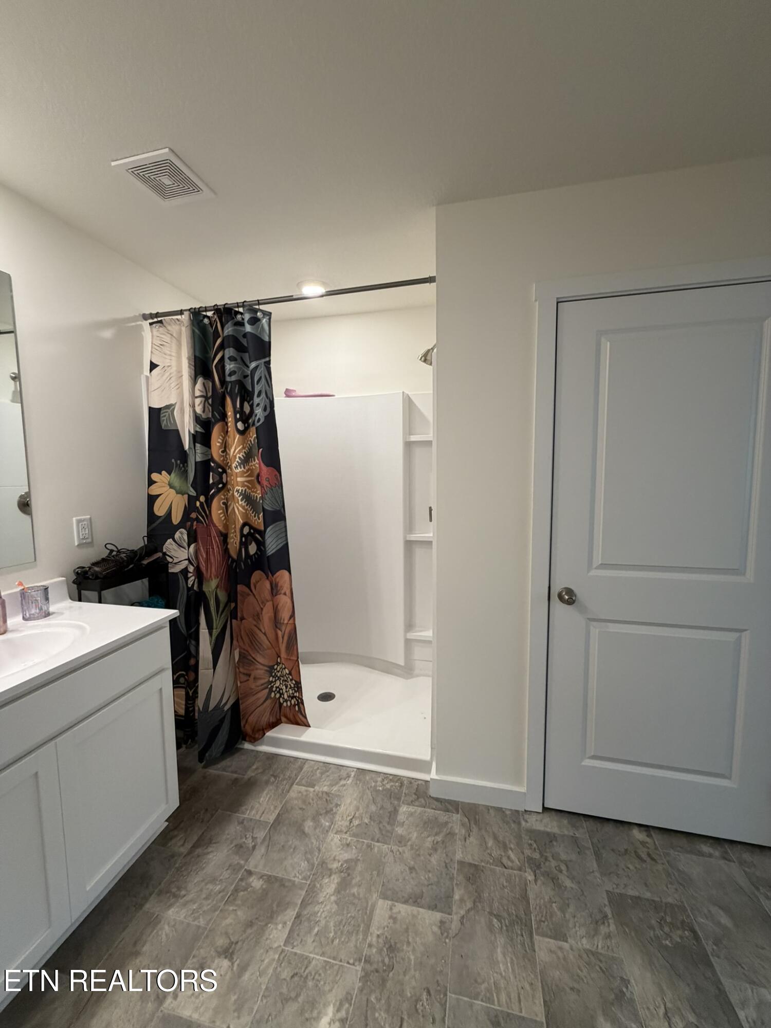 136 S Blissful Meadows Drive Harriman TN 37748