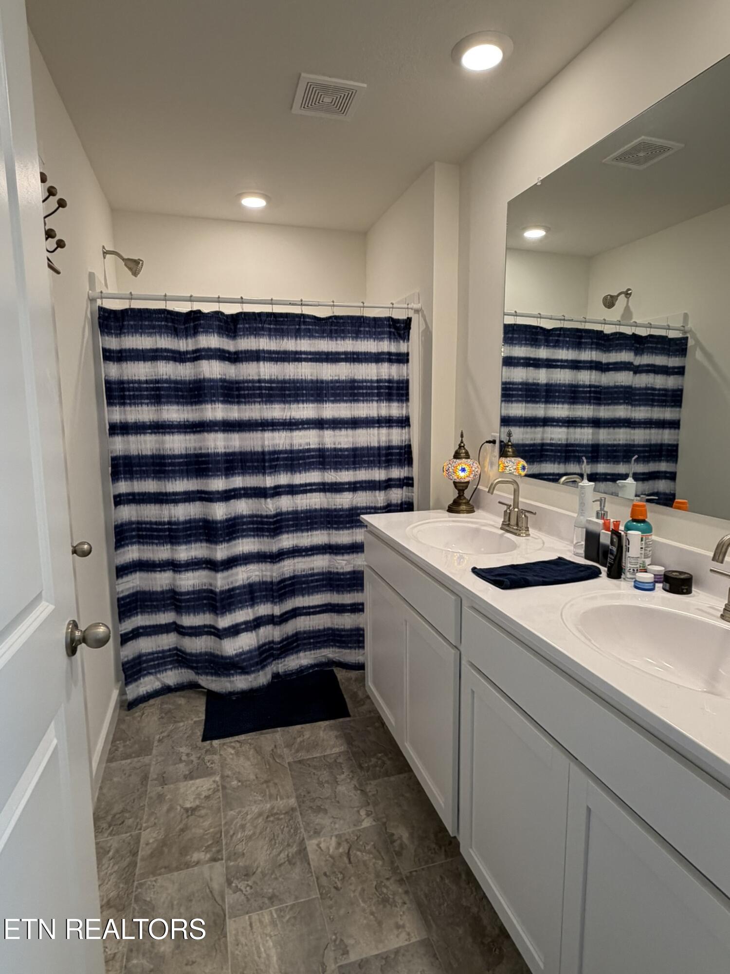 136 S Blissful Meadows Drive Harriman TN 37748