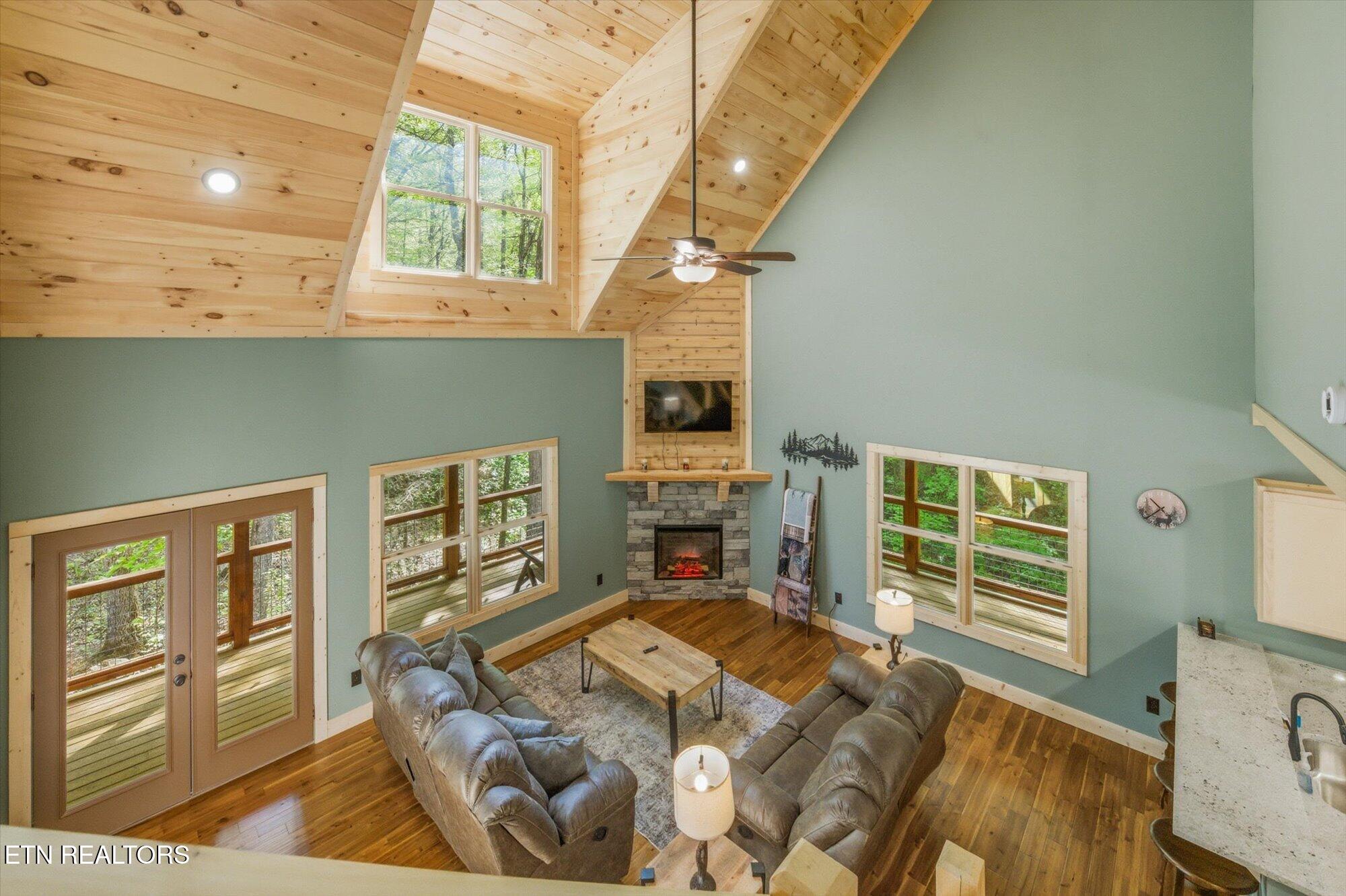 3045 Jones Creek Lane Sevierville TN 37862