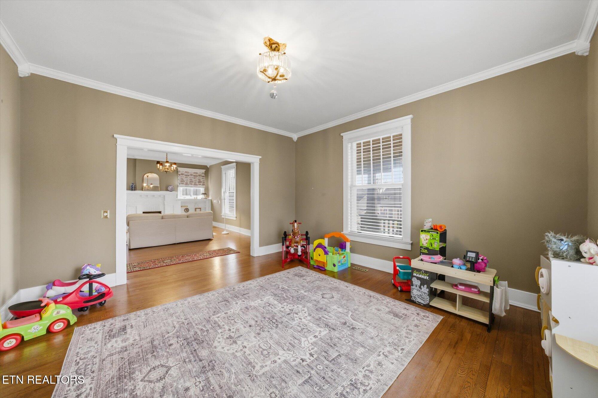 201 W Washington Avenue Clinton TN 37716