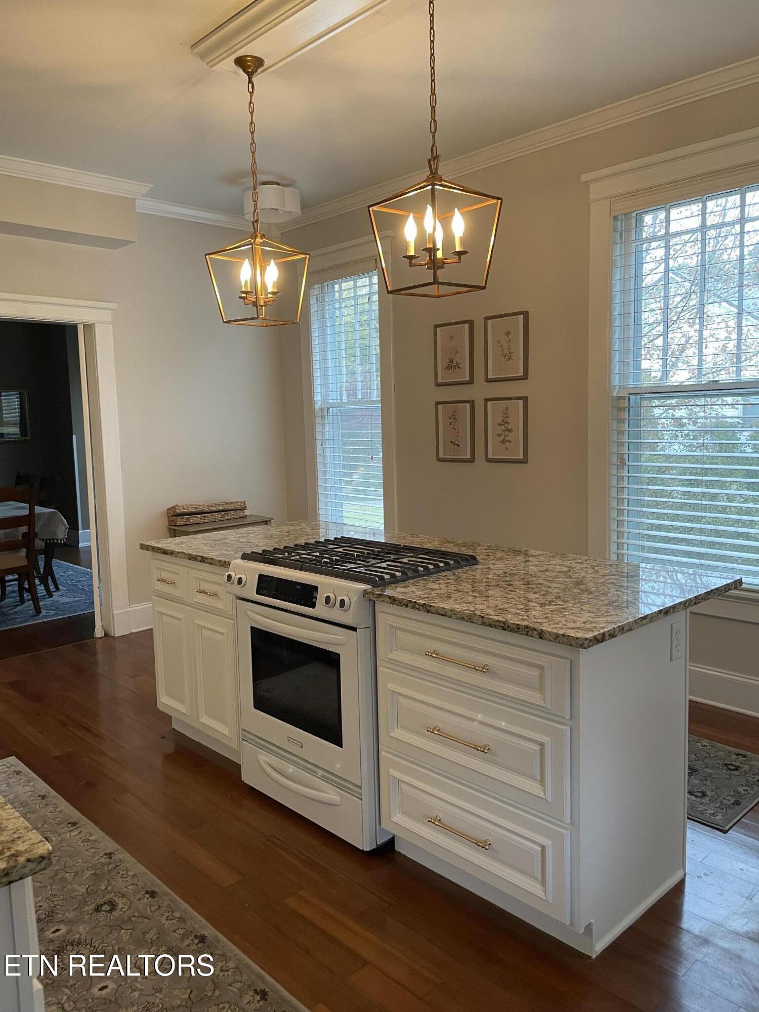 201 W Washington Avenue Clinton TN 37716