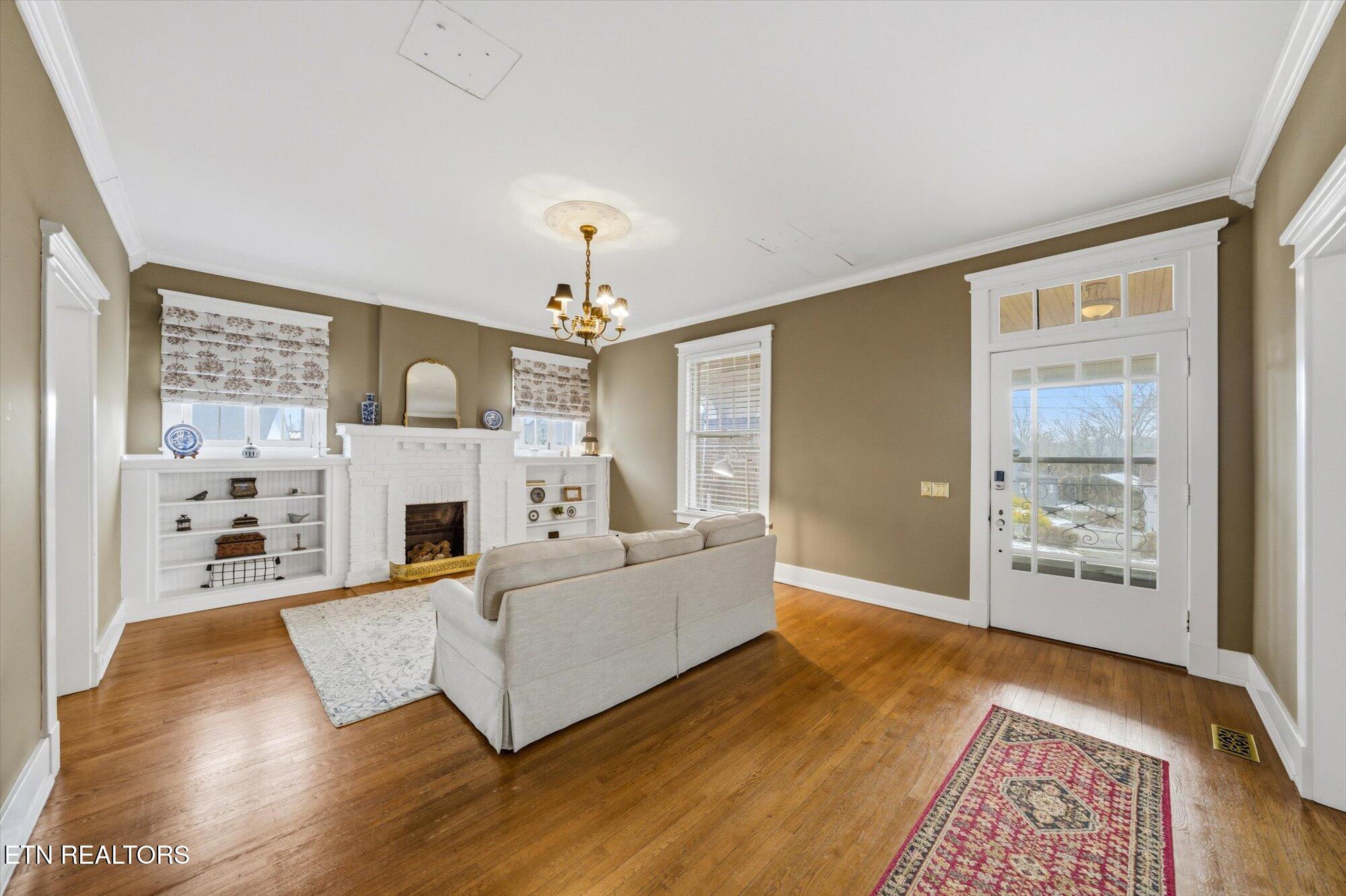 201 W Washington Avenue Clinton TN 37716