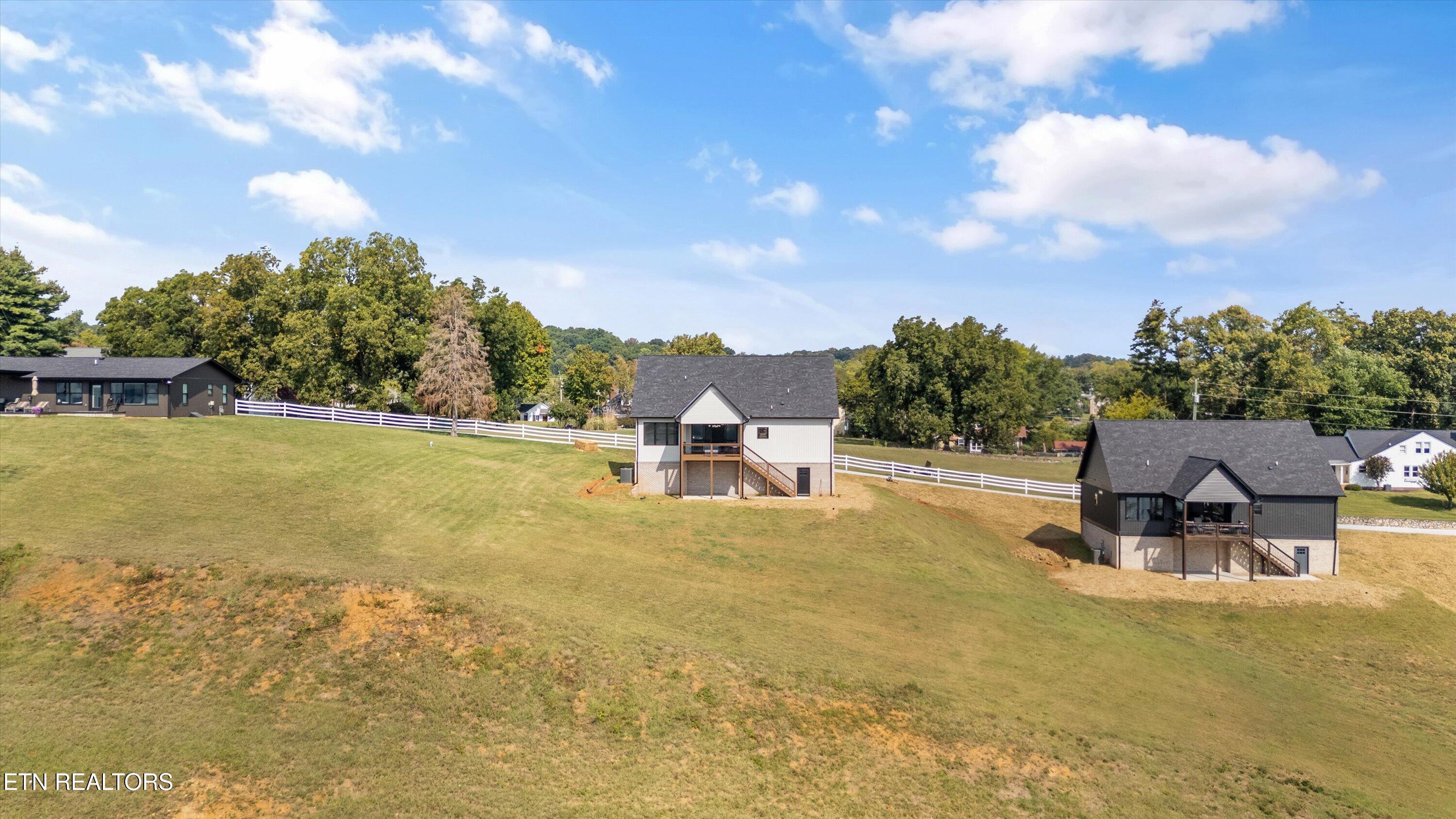 415 Hampton Way Dandridge TN 37725