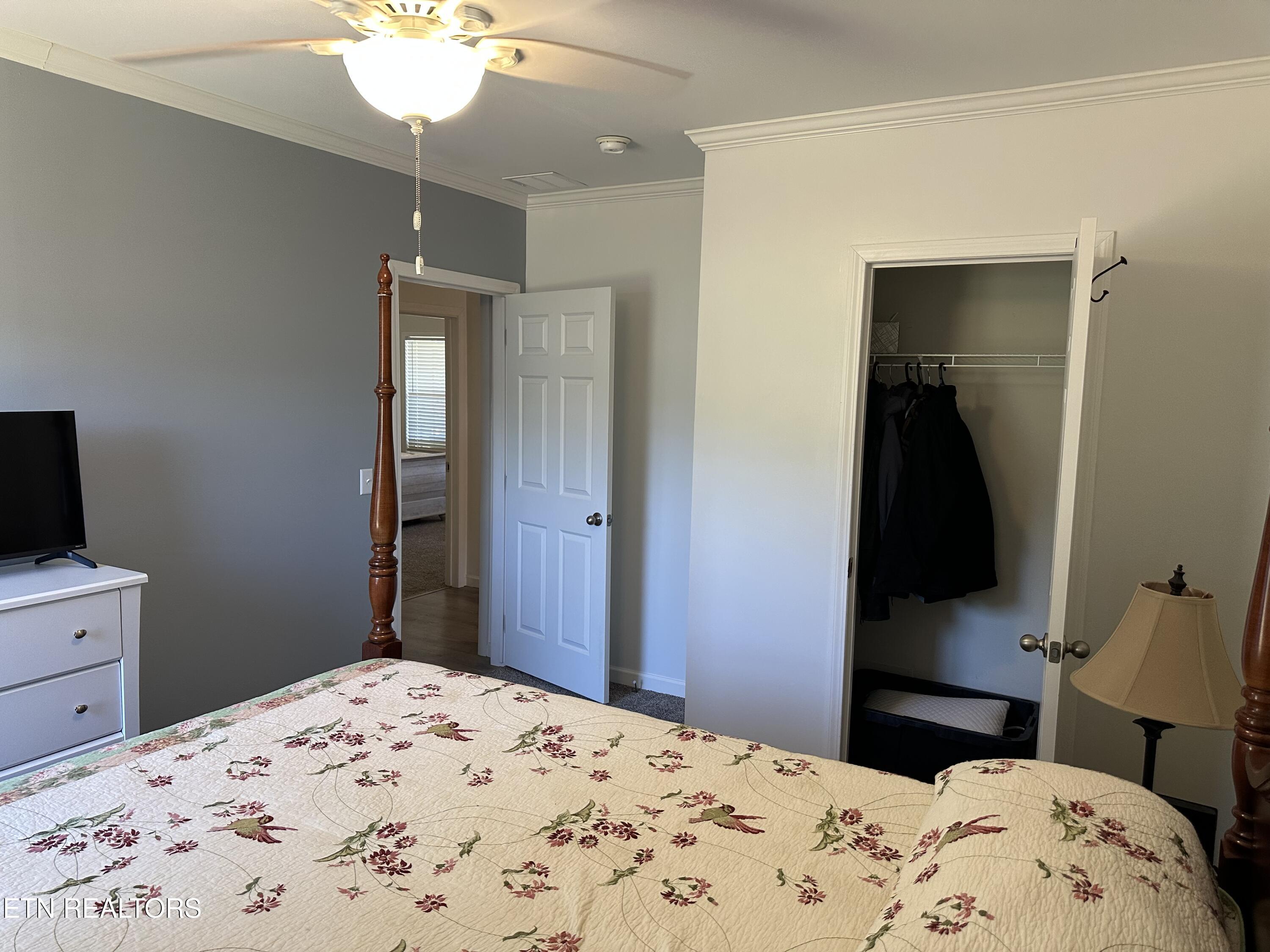 359 Garden Lane Dandridge TN 37725