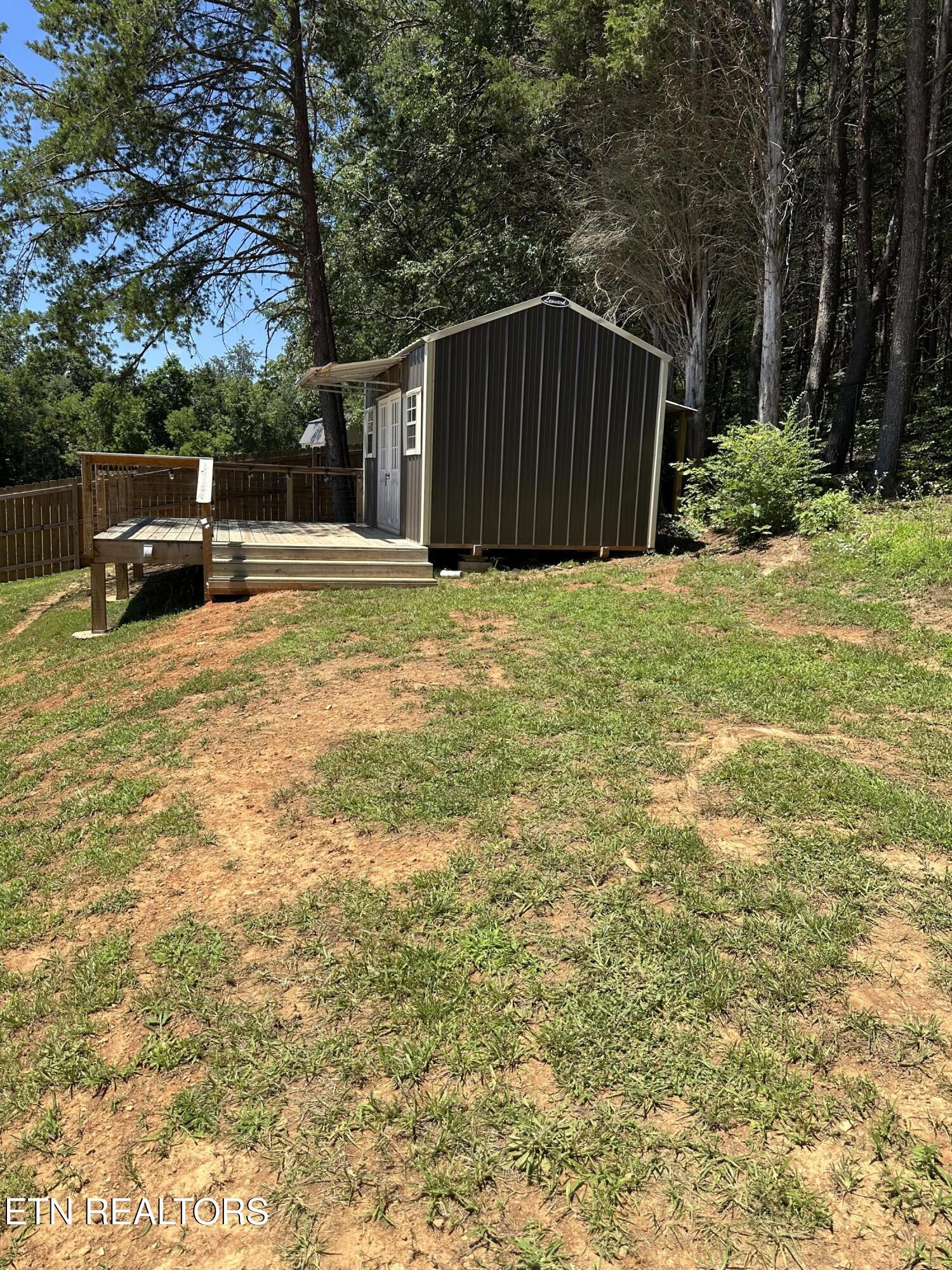 359 Garden Lane Dandridge TN 37725