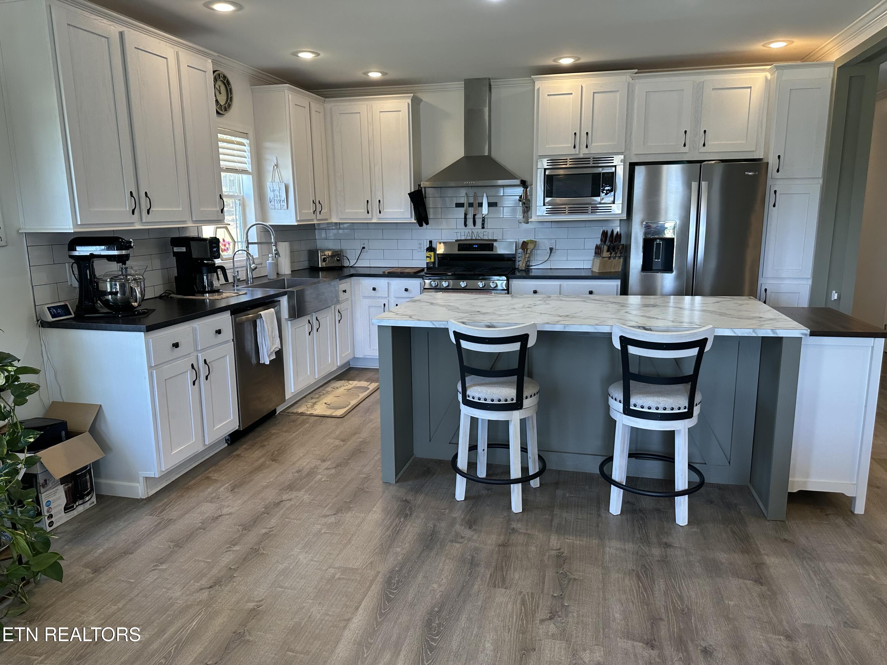 359 Garden Lane Dandridge TN 37725