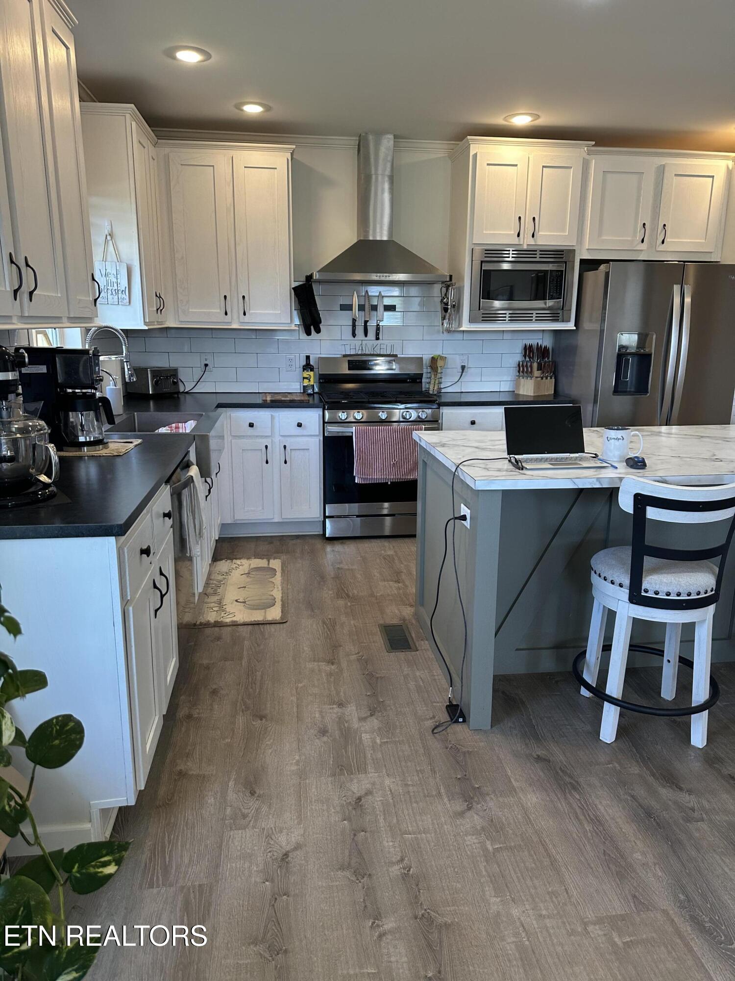 359 Garden Lane Dandridge TN 37725