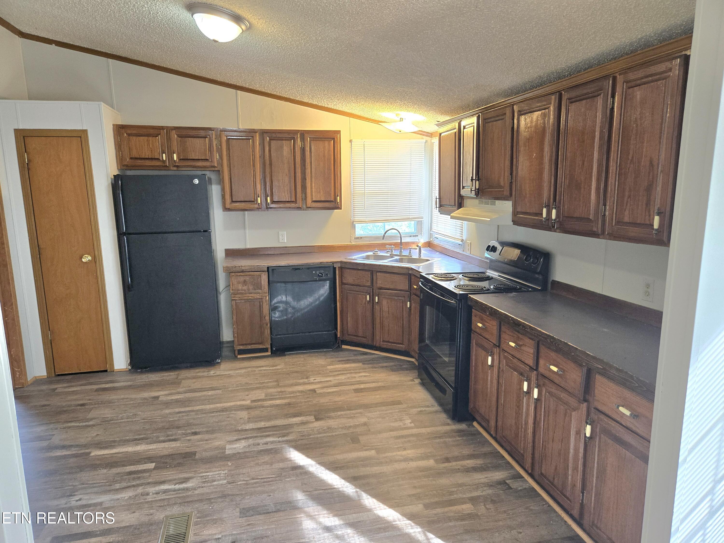 546 Old Stage Road Dandridge TN 37725