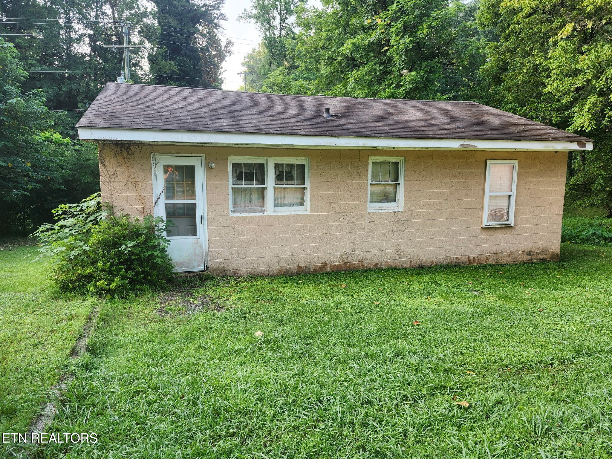 679 Hen Valley Road Oliver Springs TN 37840