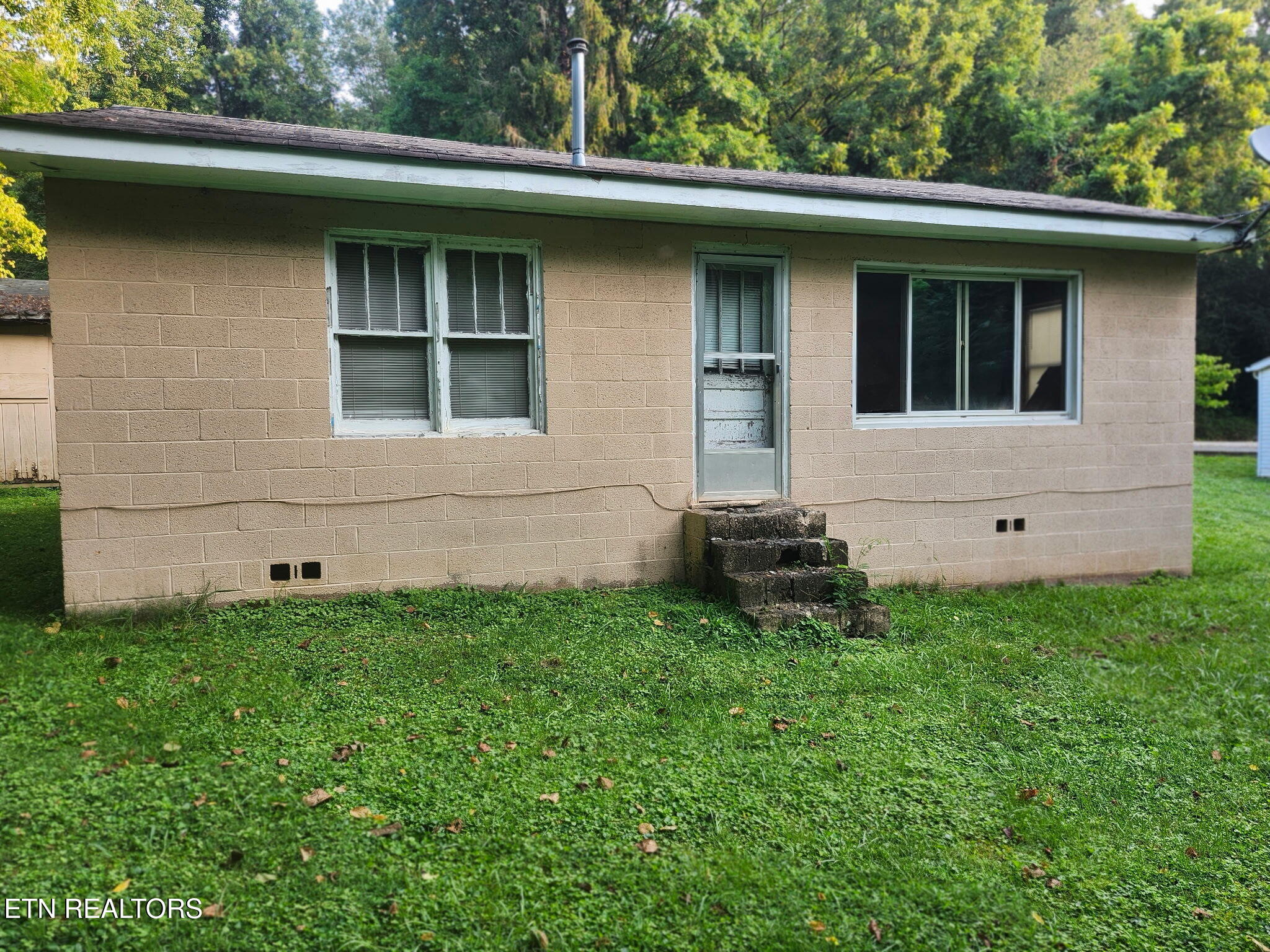679 Hen Valley Road Oliver Springs TN 37840