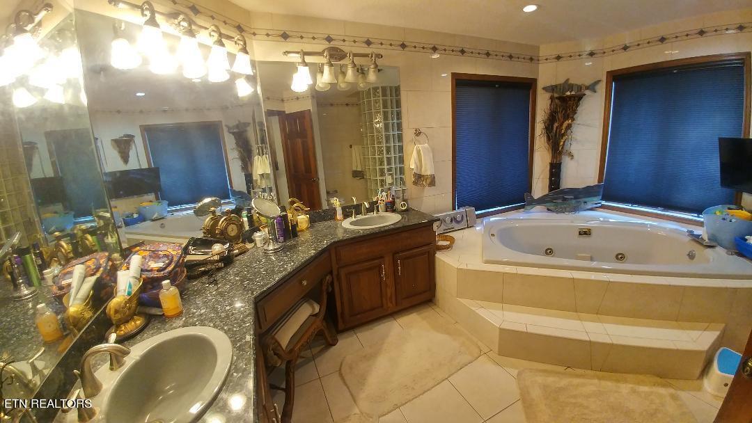 1013 Oliver Springs Highway Clinton TN 37716