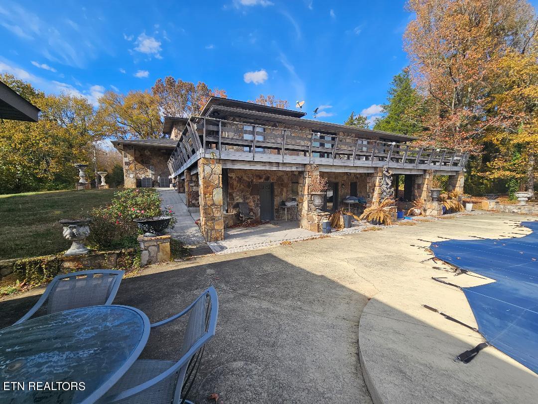 1013 Oliver Springs Highway Clinton TN 37716