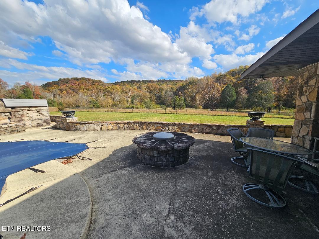 1013 Oliver Springs Highway Clinton TN 37716