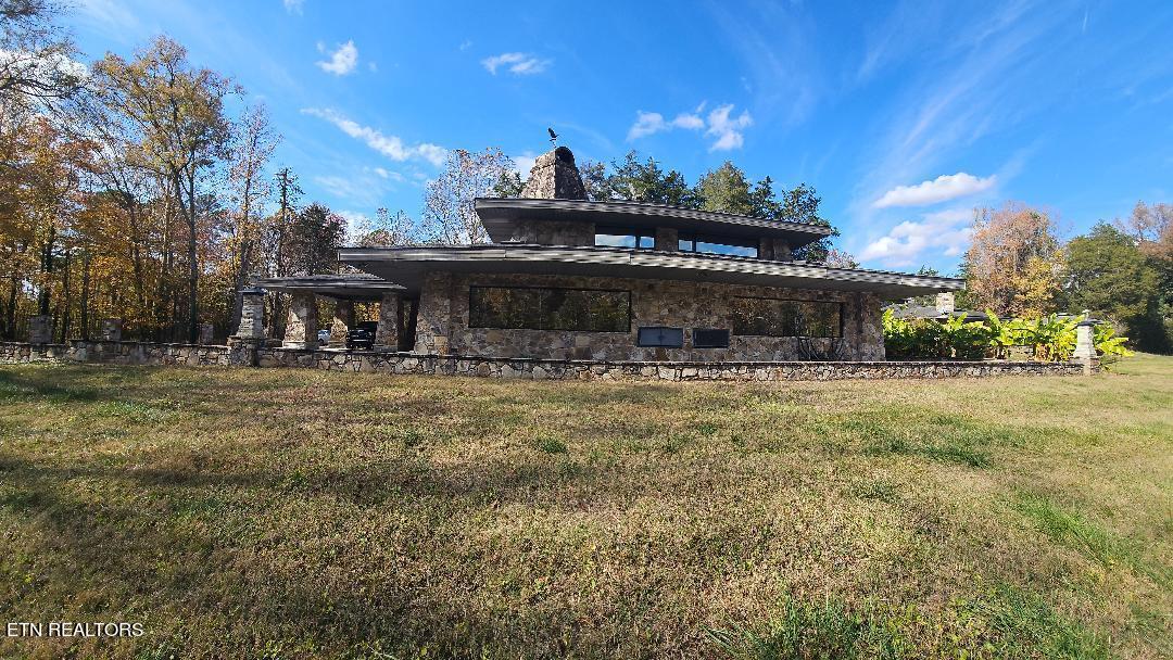 1013 Oliver Springs Highway Clinton TN 37716