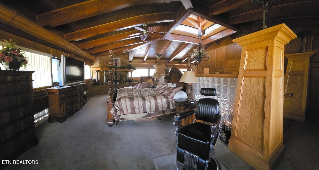 1013 Oliver Springs Highway Clinton TN 37716