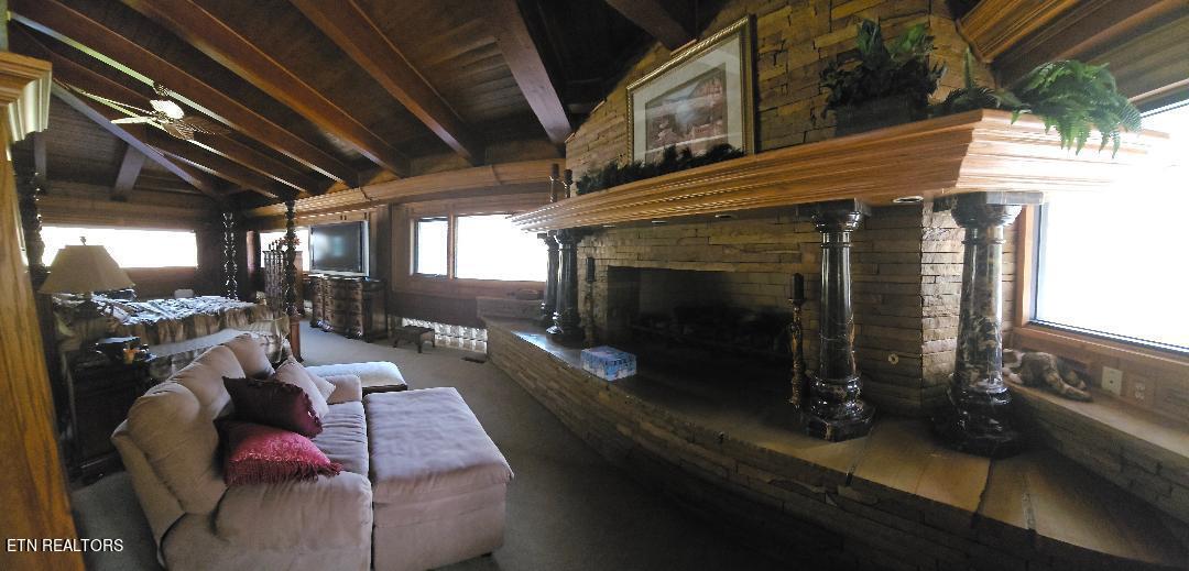 1013 Oliver Springs Highway Clinton TN 37716