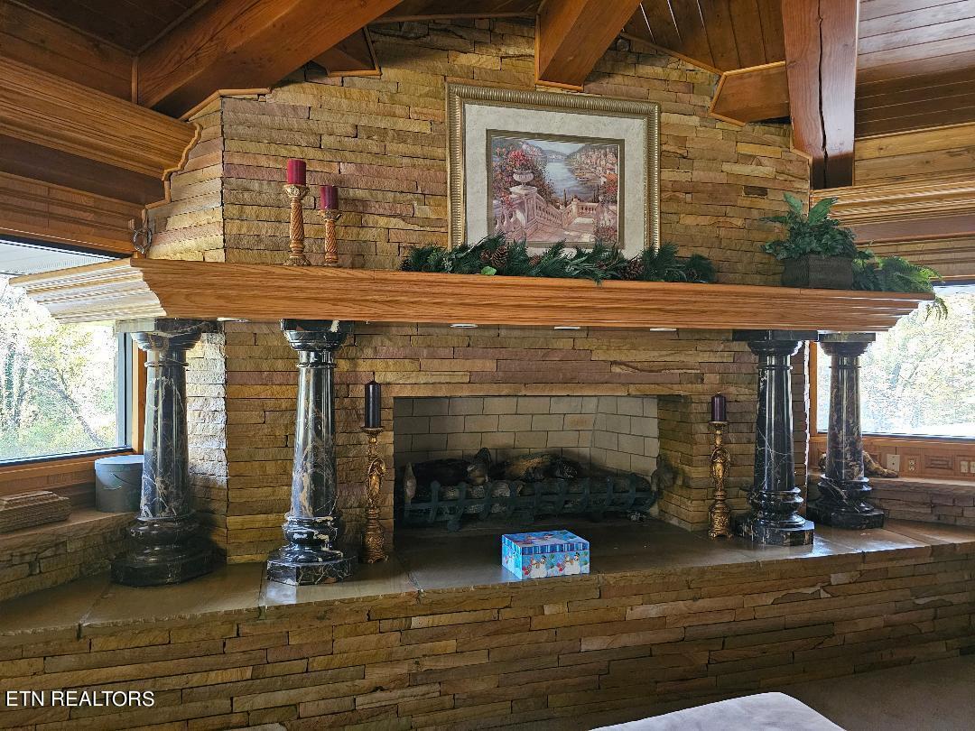 1013 Oliver Springs Highway Clinton TN 37716