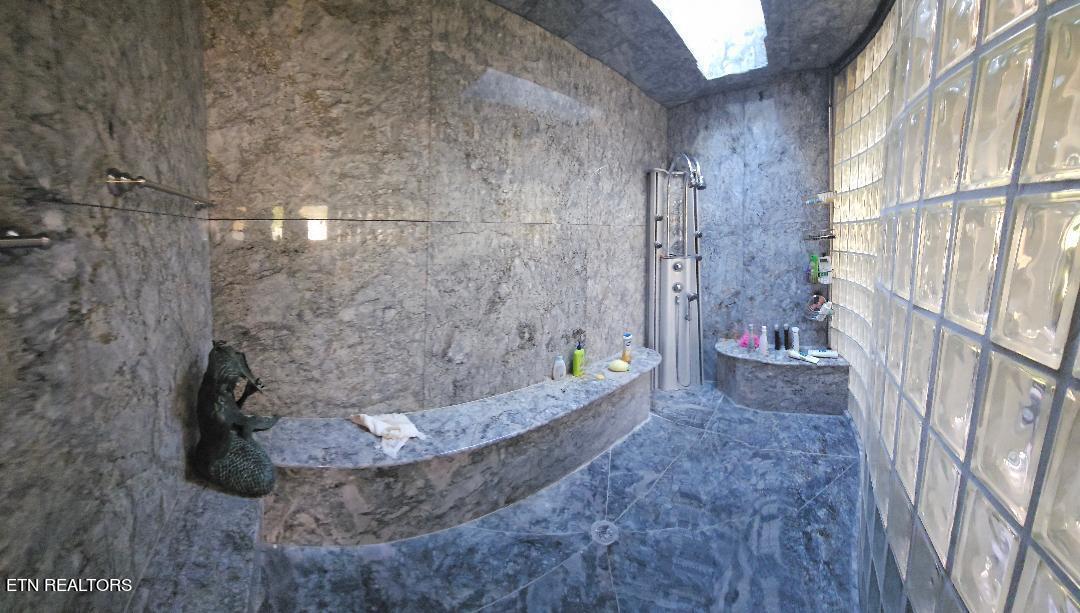 1013 Oliver Springs Highway Clinton TN 37716