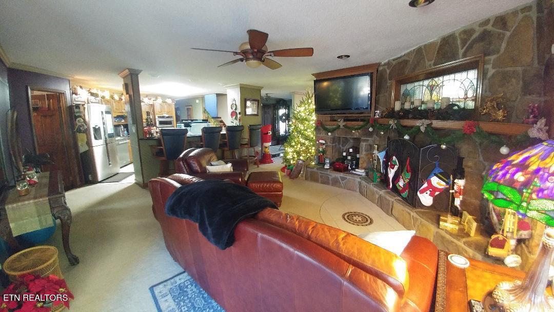 1013 Oliver Springs Highway Clinton TN 37716