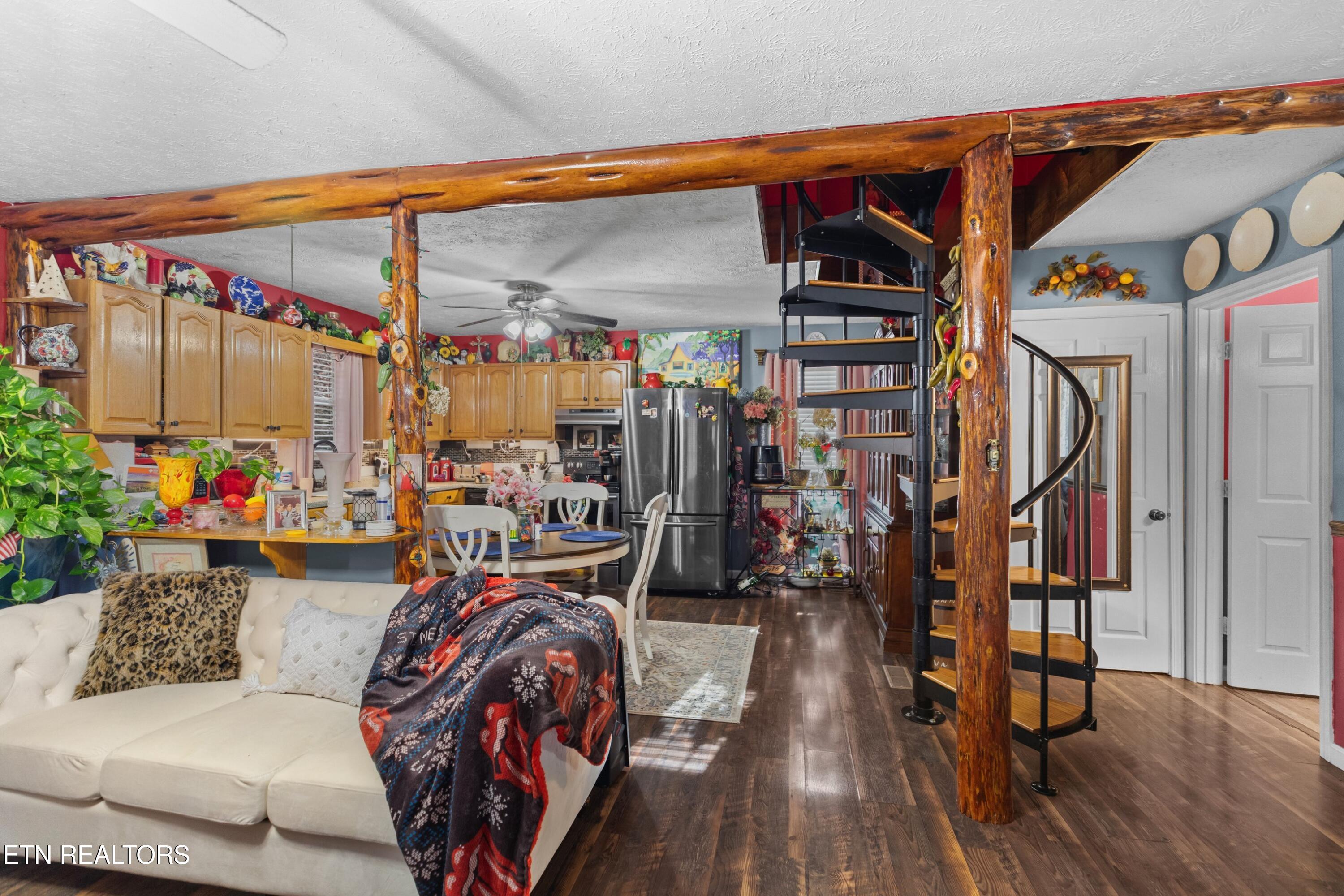 2793 Highway 31 Sneedville TN 37869