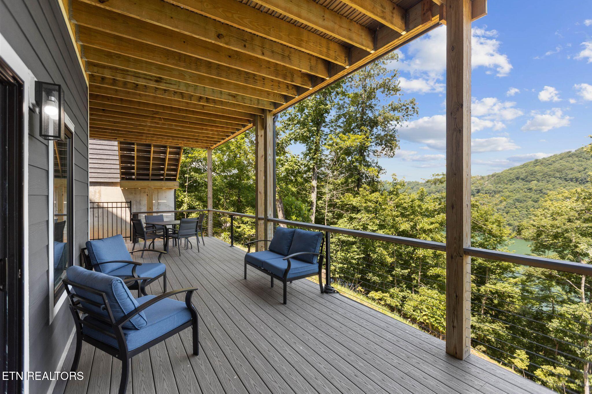 552 Fox Ridge Lane Caryville TN 37714