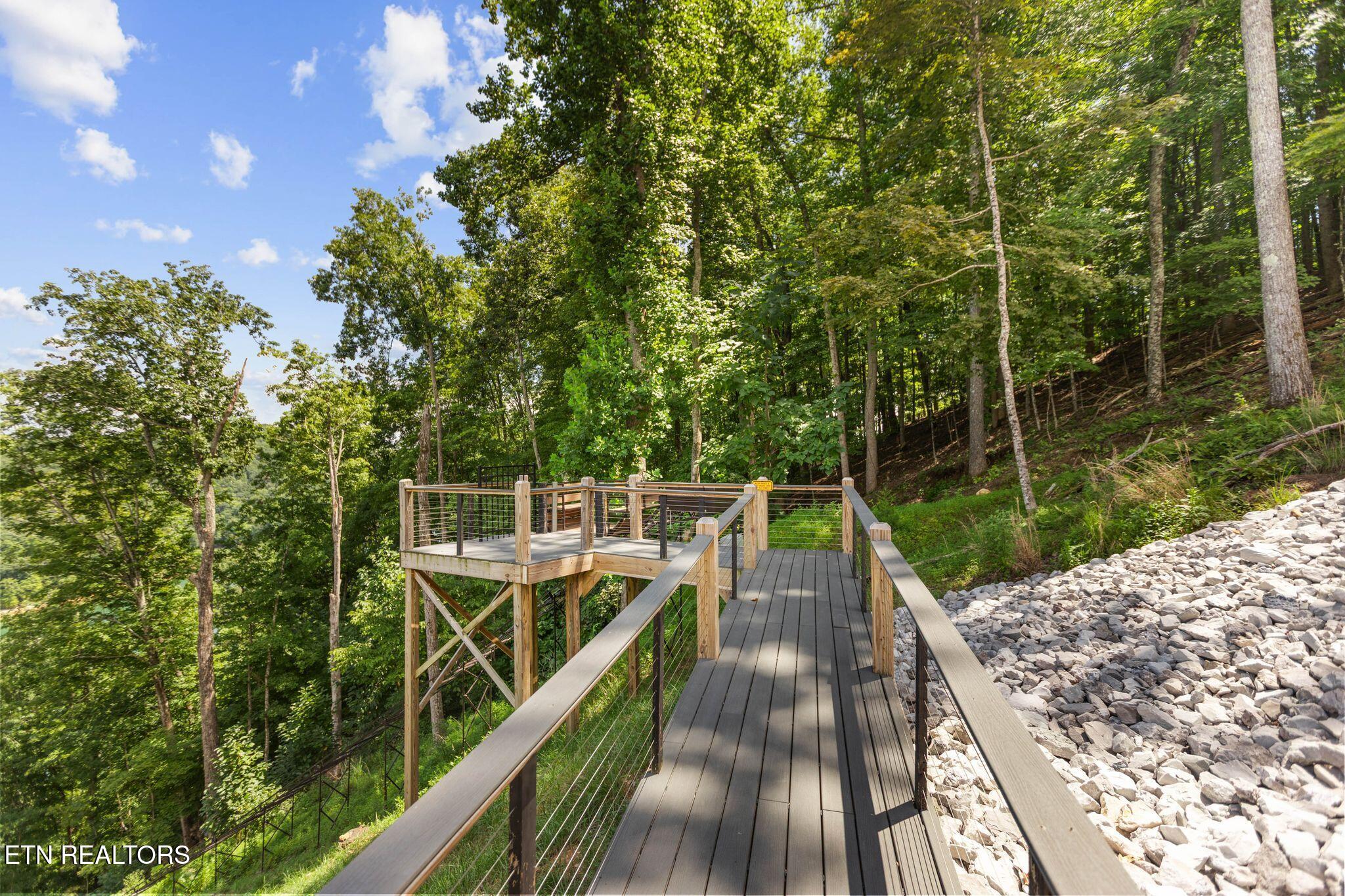 552 Fox Ridge Lane Caryville TN 37714