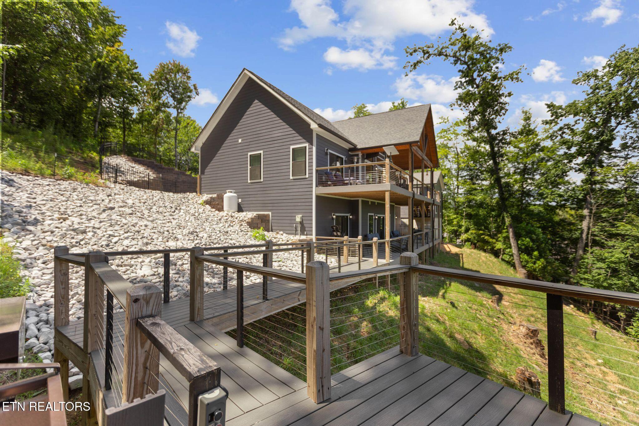 552 Fox Ridge Lane Caryville TN 37714
